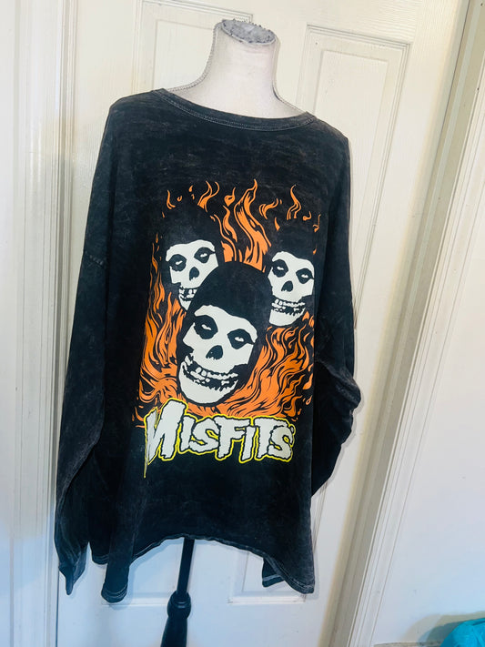 Misfits Oversized Distressed Long Sleeve Tee