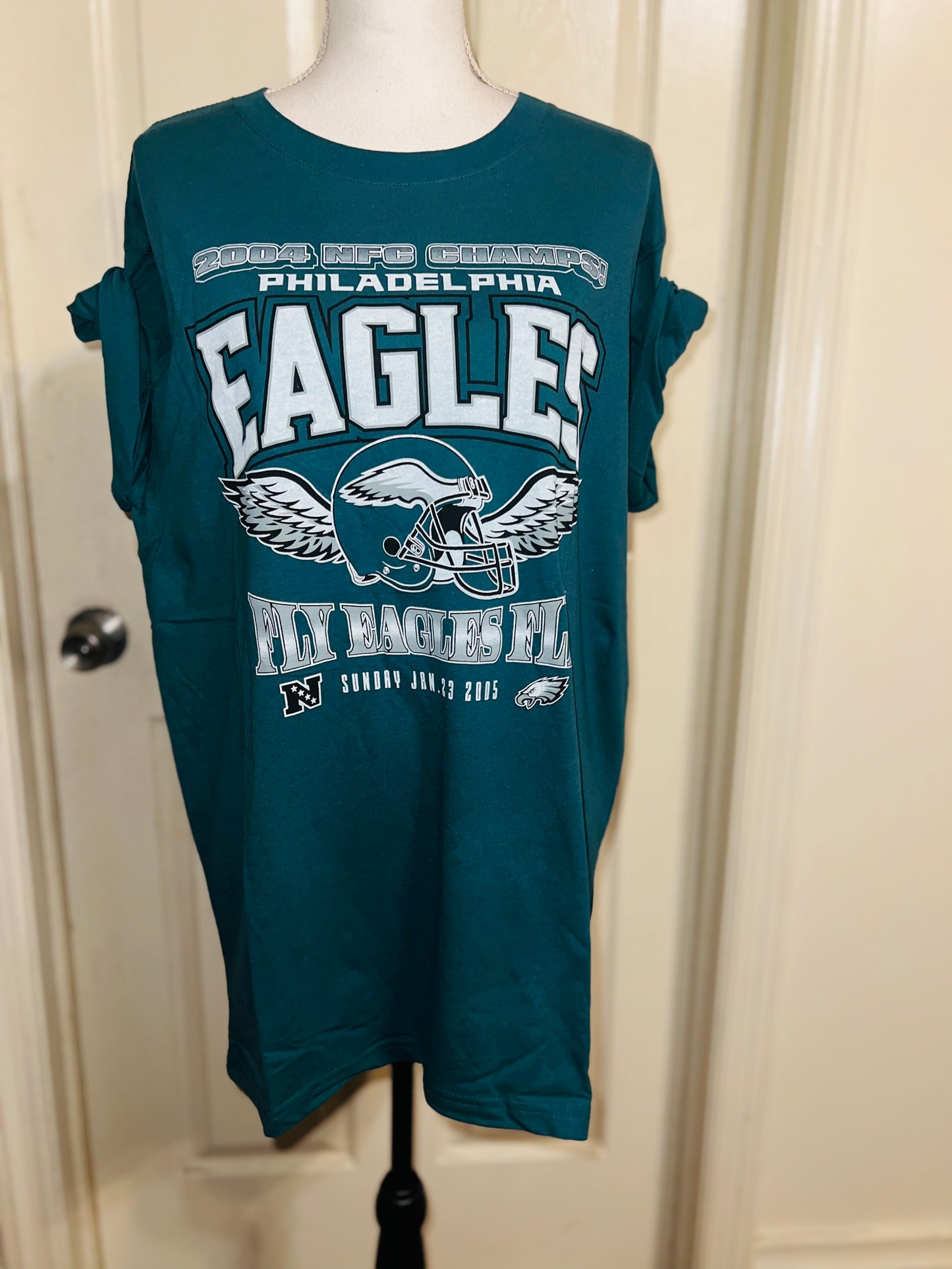 Philadelphia Eagles Oversized Distressed Tee