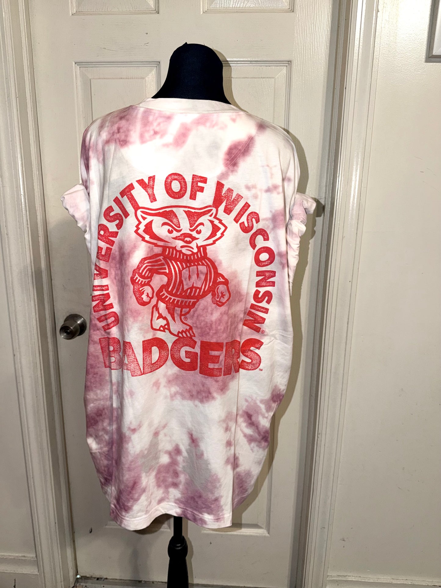 Wisconsin Badgers Oversized Double Sided Tee