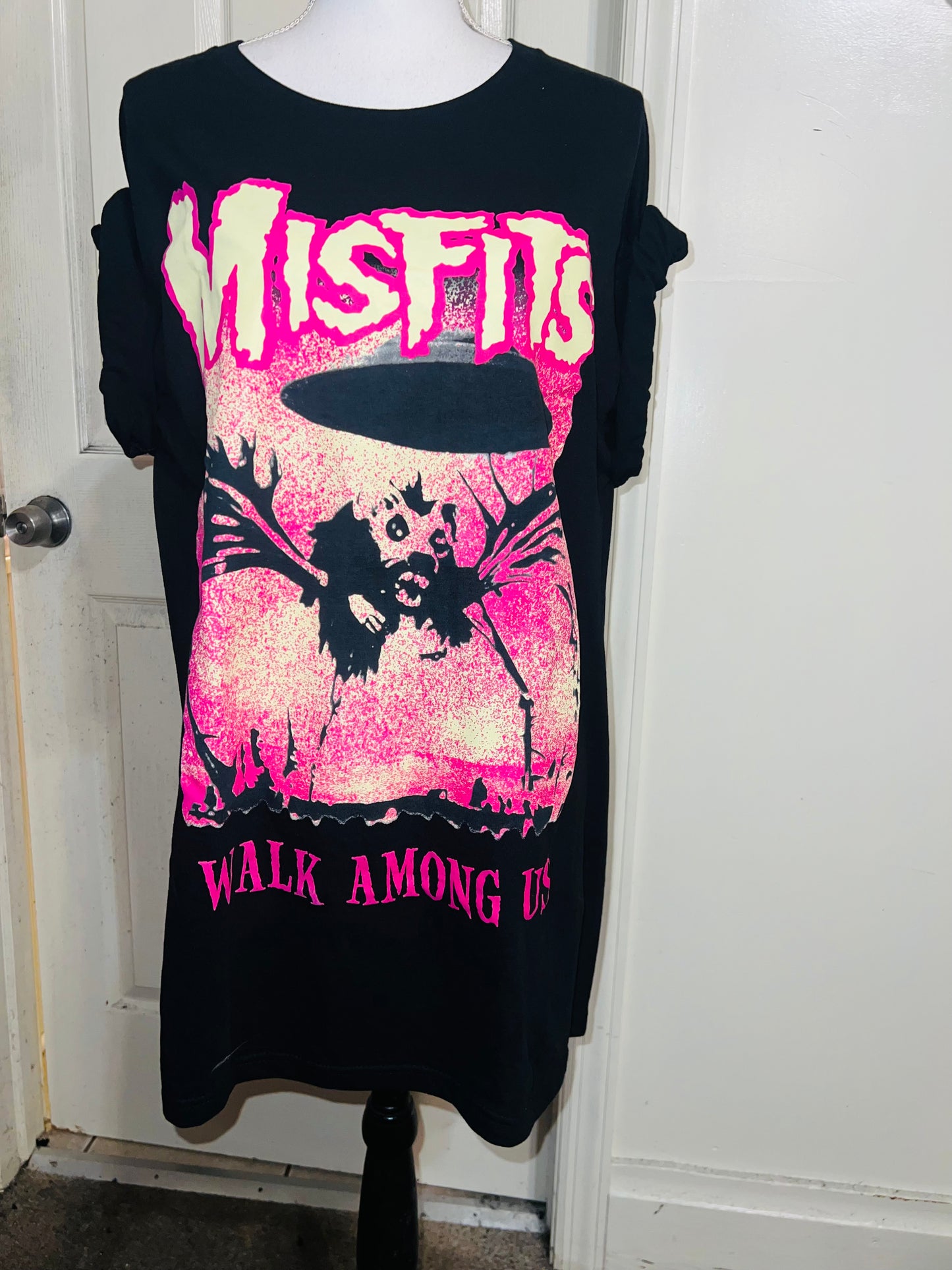 Misfits Oversized Distressed Tee