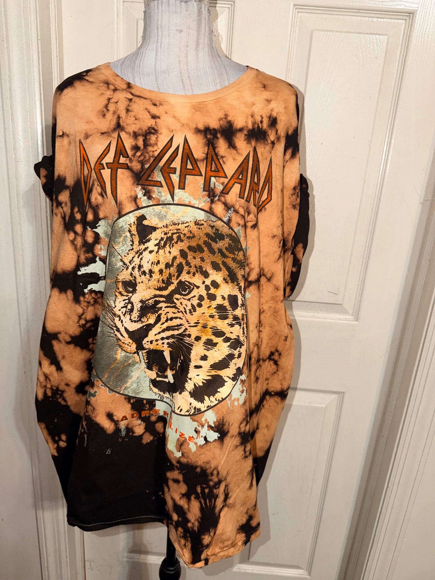 Def Leppard Oversized Distressed Tee