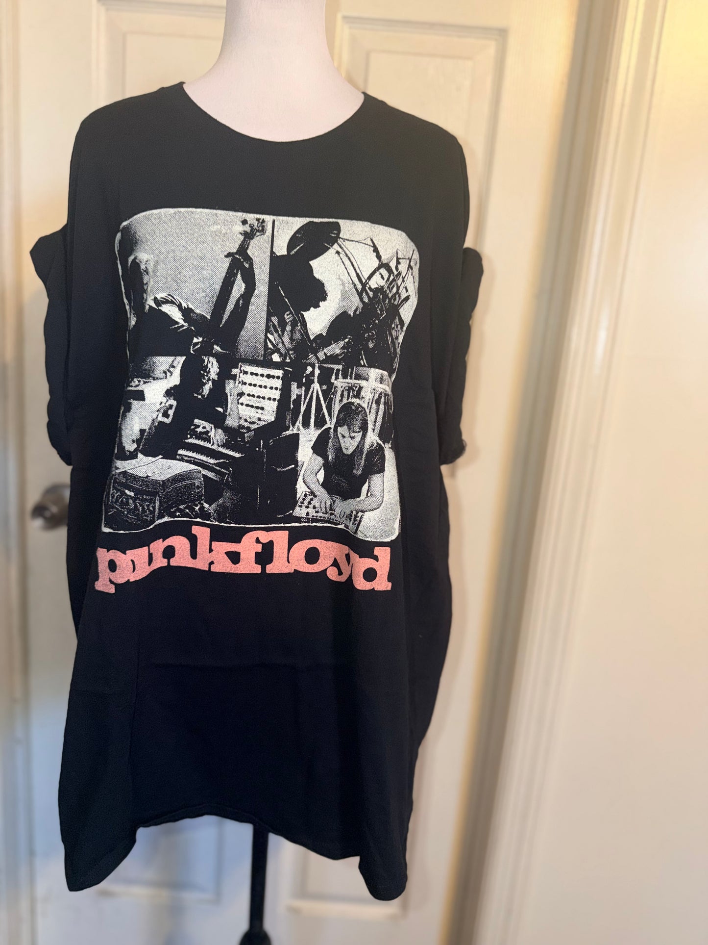 Pink Floyd Oversized Distressed Tee
