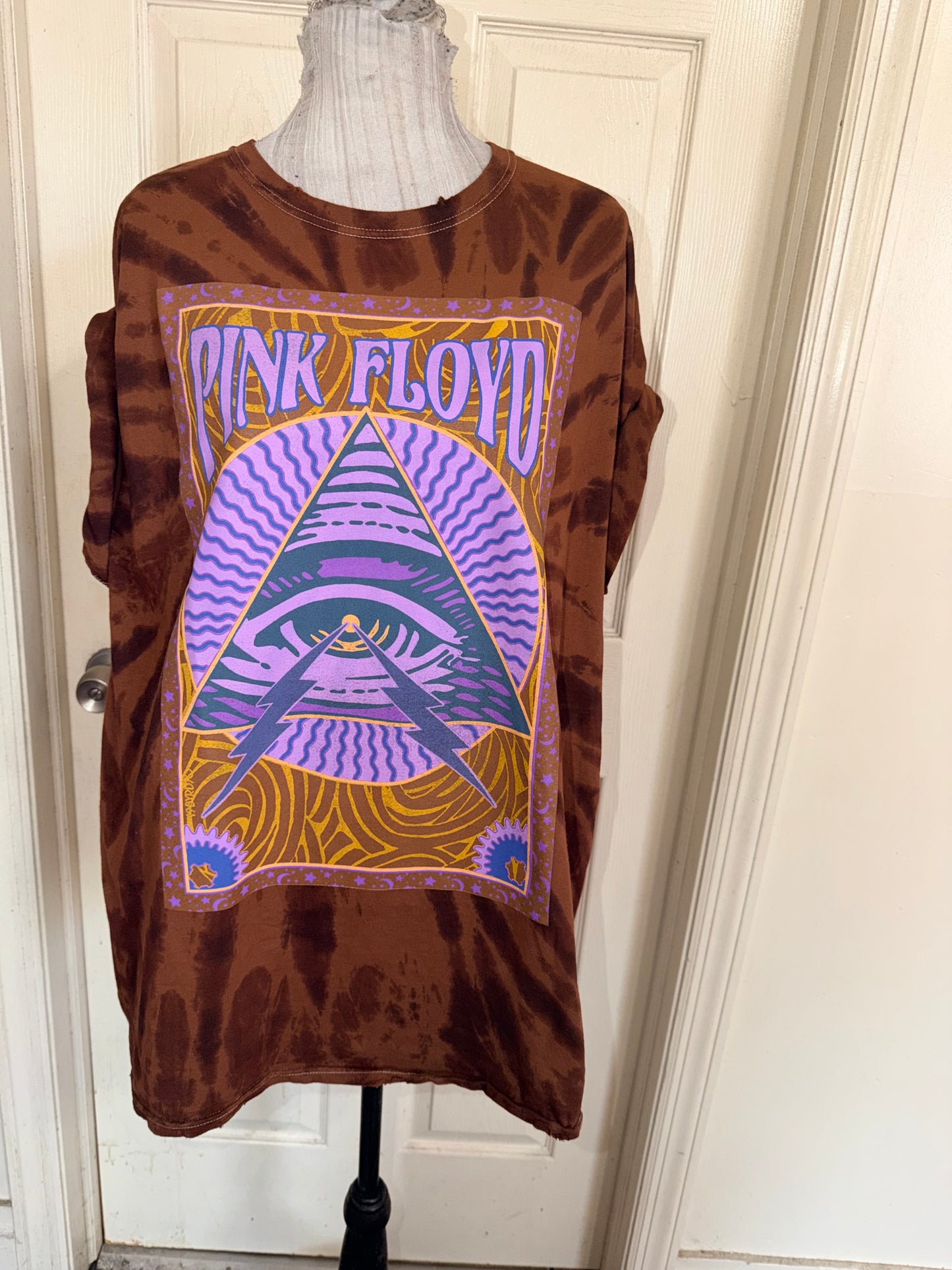 Pink Floyd Oversized Distressed Tee