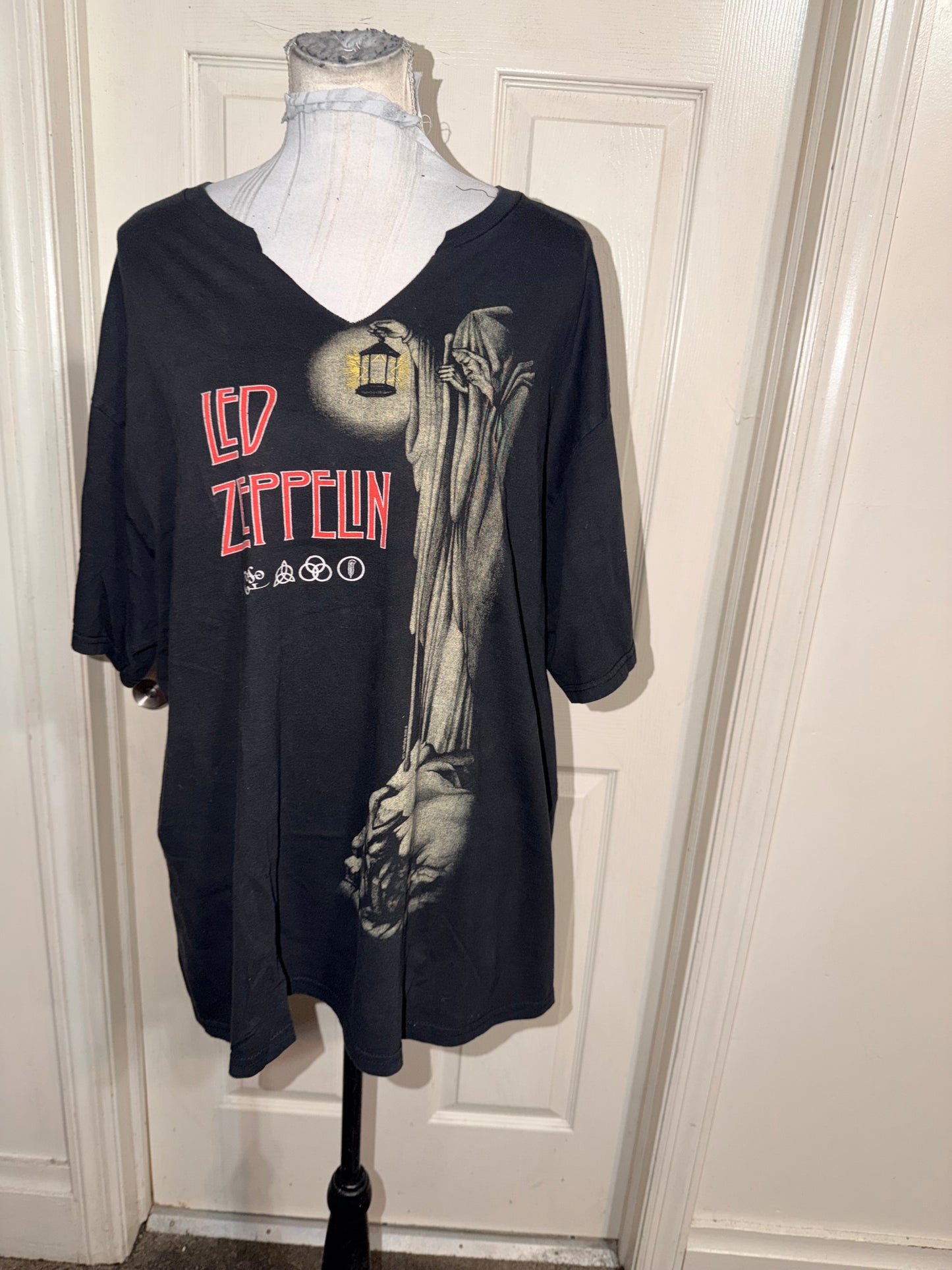 Led Zeppelin Oversized Distressed Tee