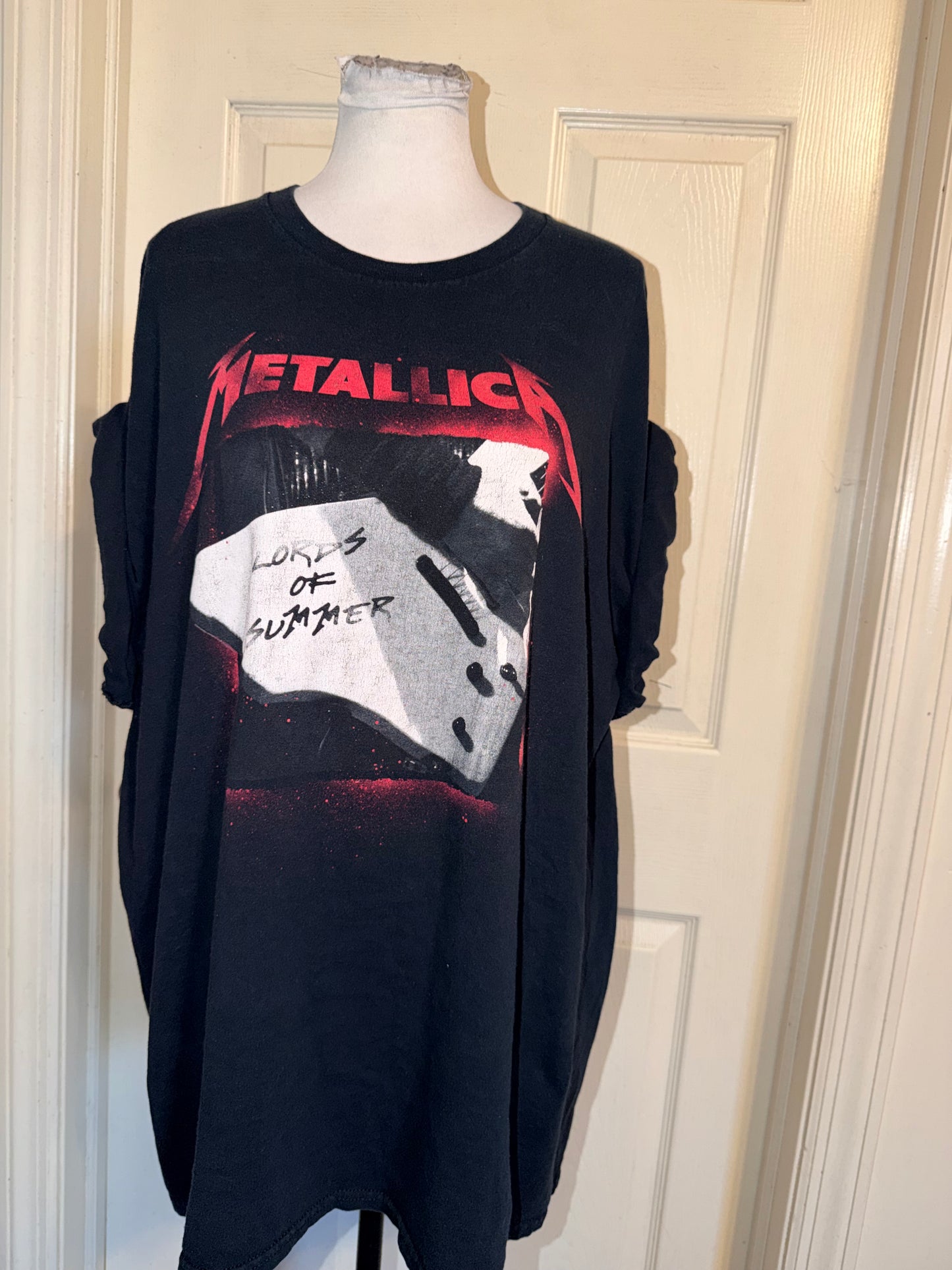 Metallica Oversized Distressed Tee