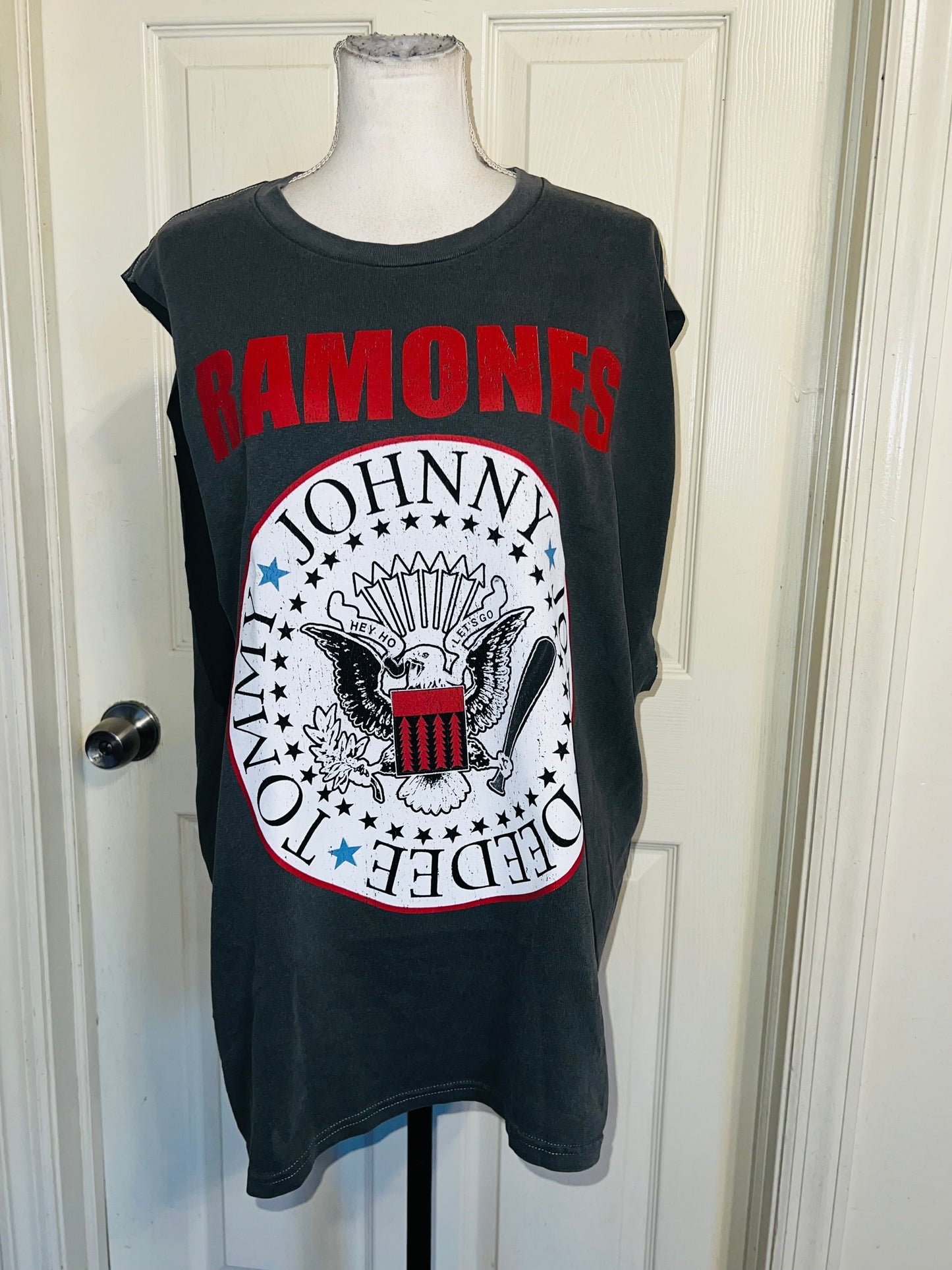 Ramones Oversized Double Oversized Distressed Tann