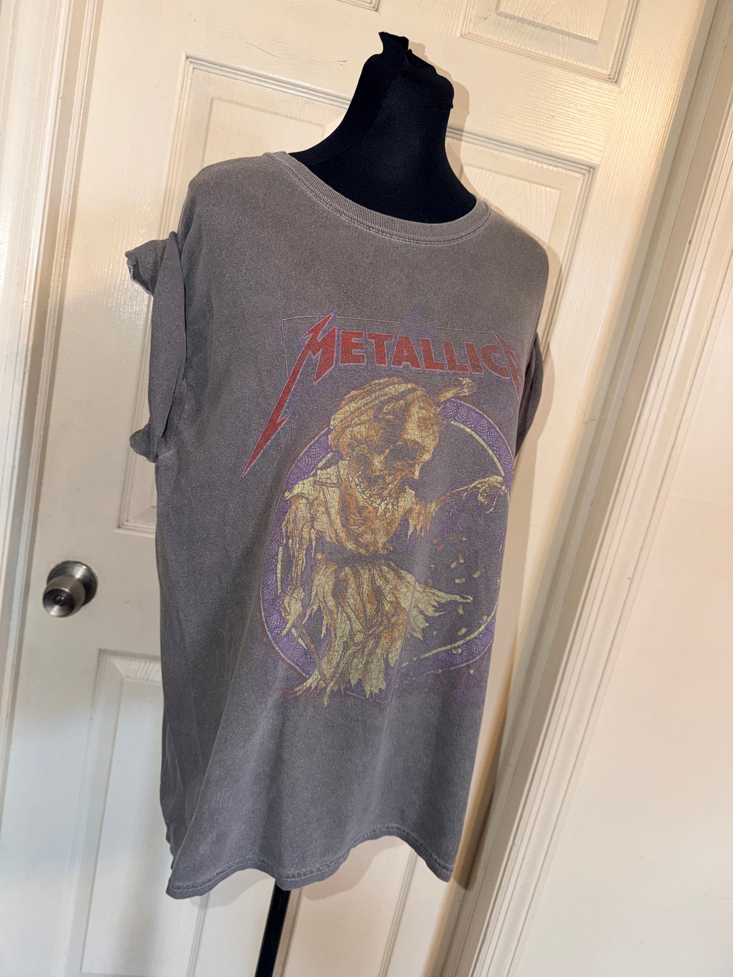 Metallica Oversized Distressed Tee