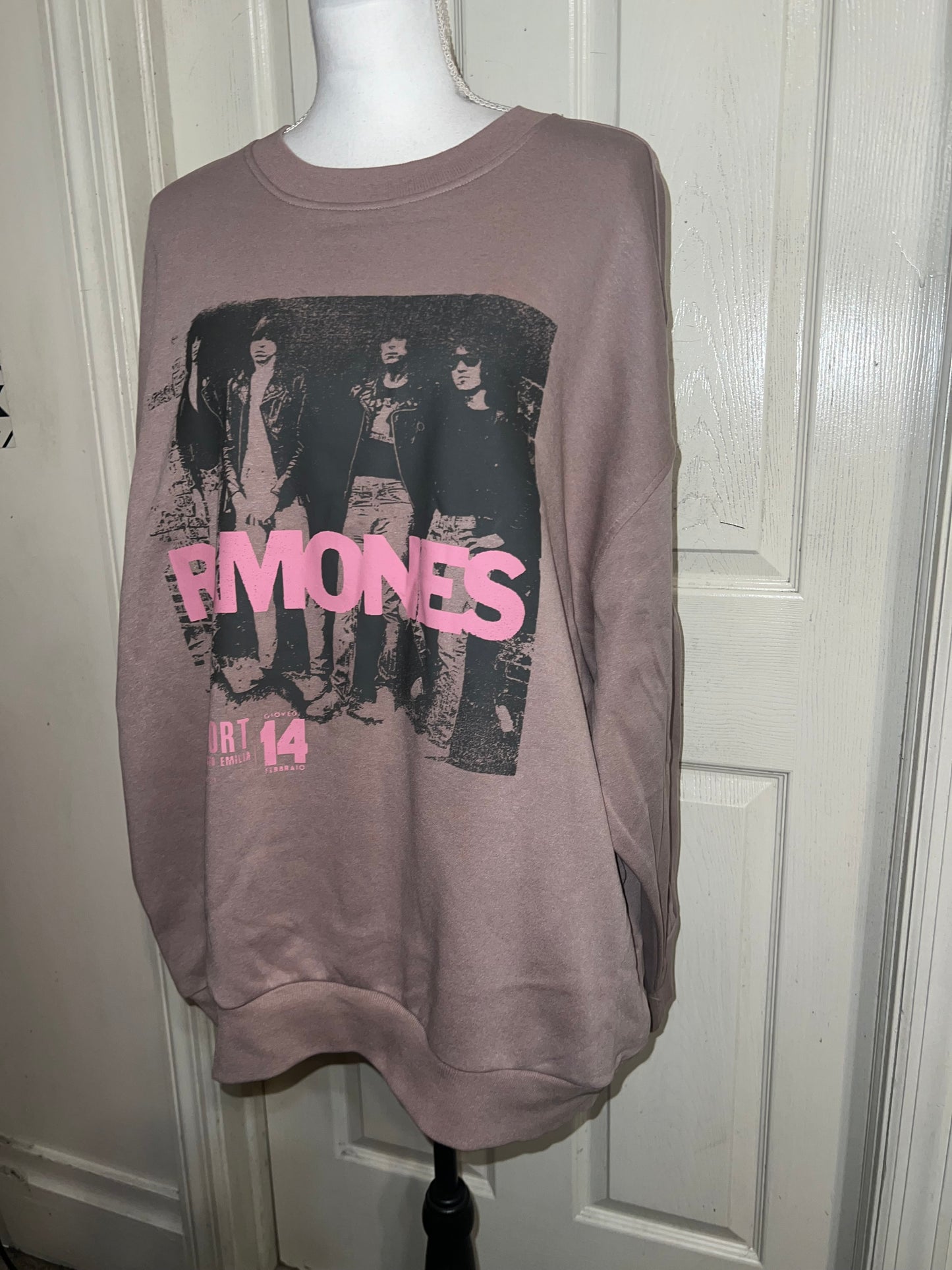 Ramones Oversized Distressed Tee