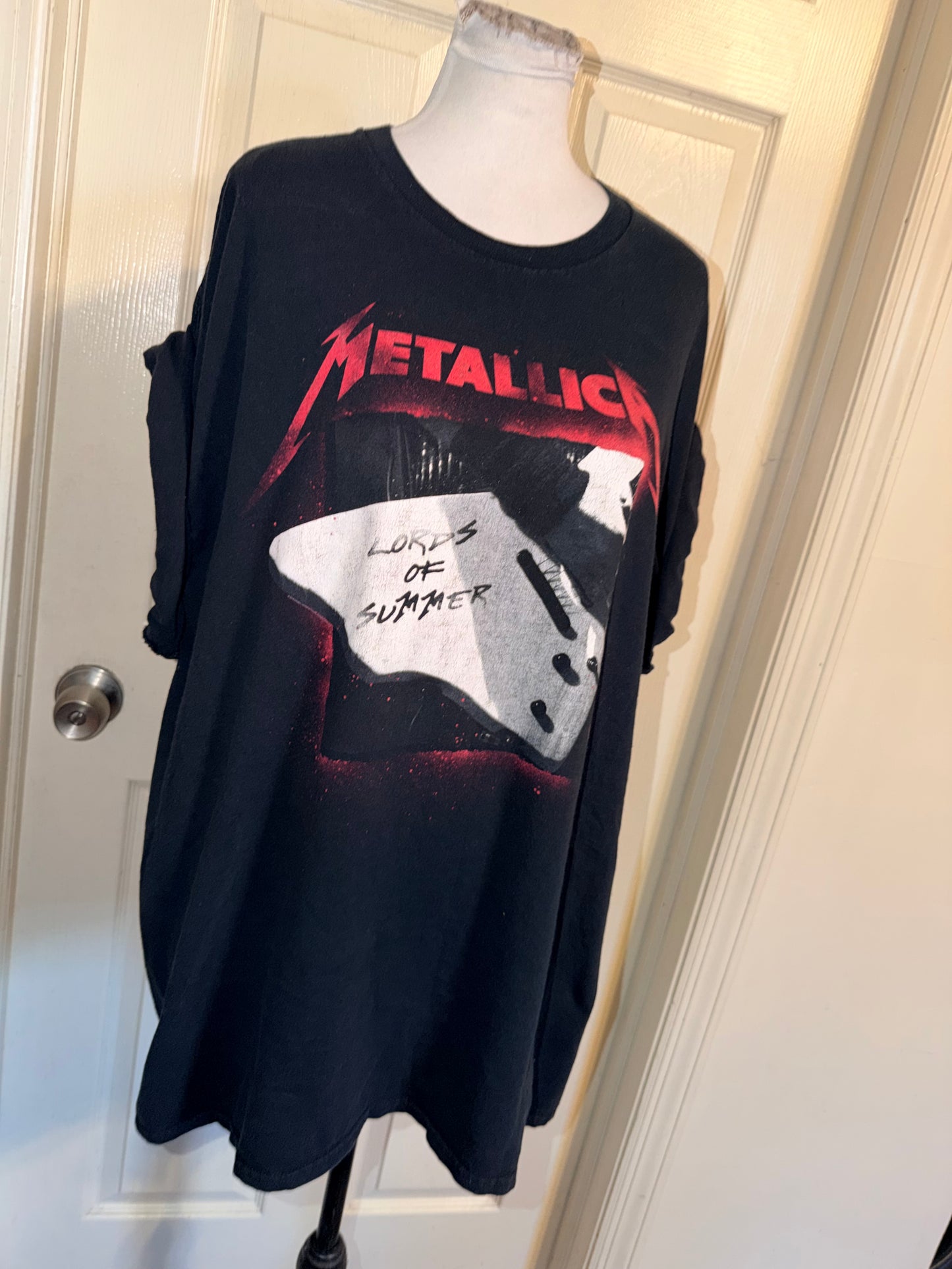 Metallica Oversized Distressed Tee