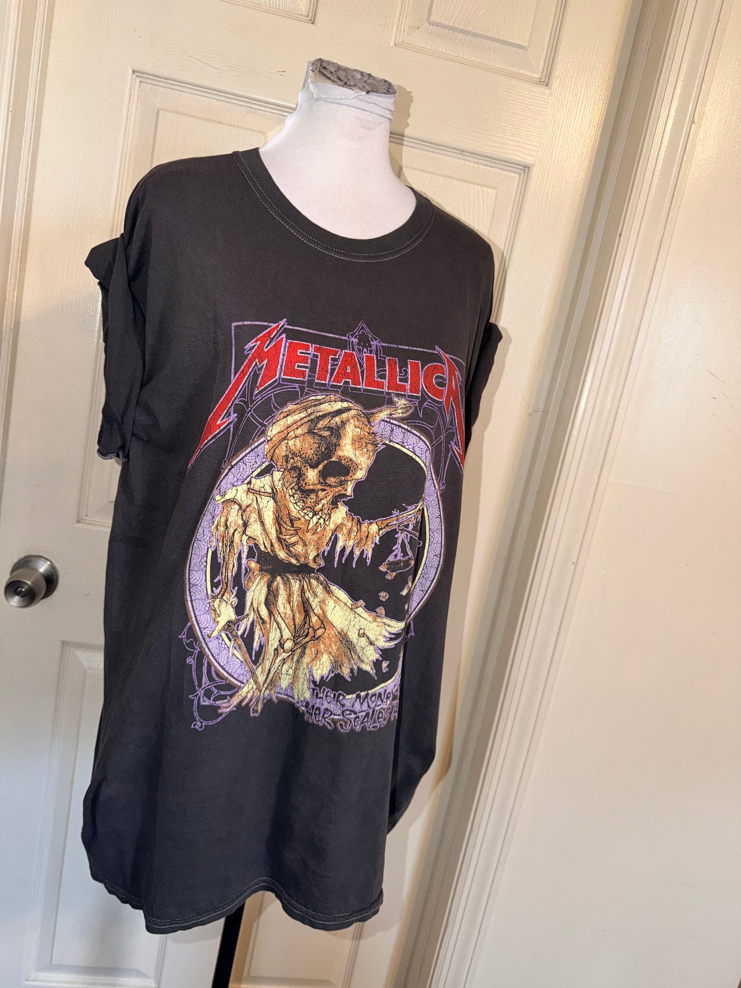 Metallica Oversized Distressed Tee