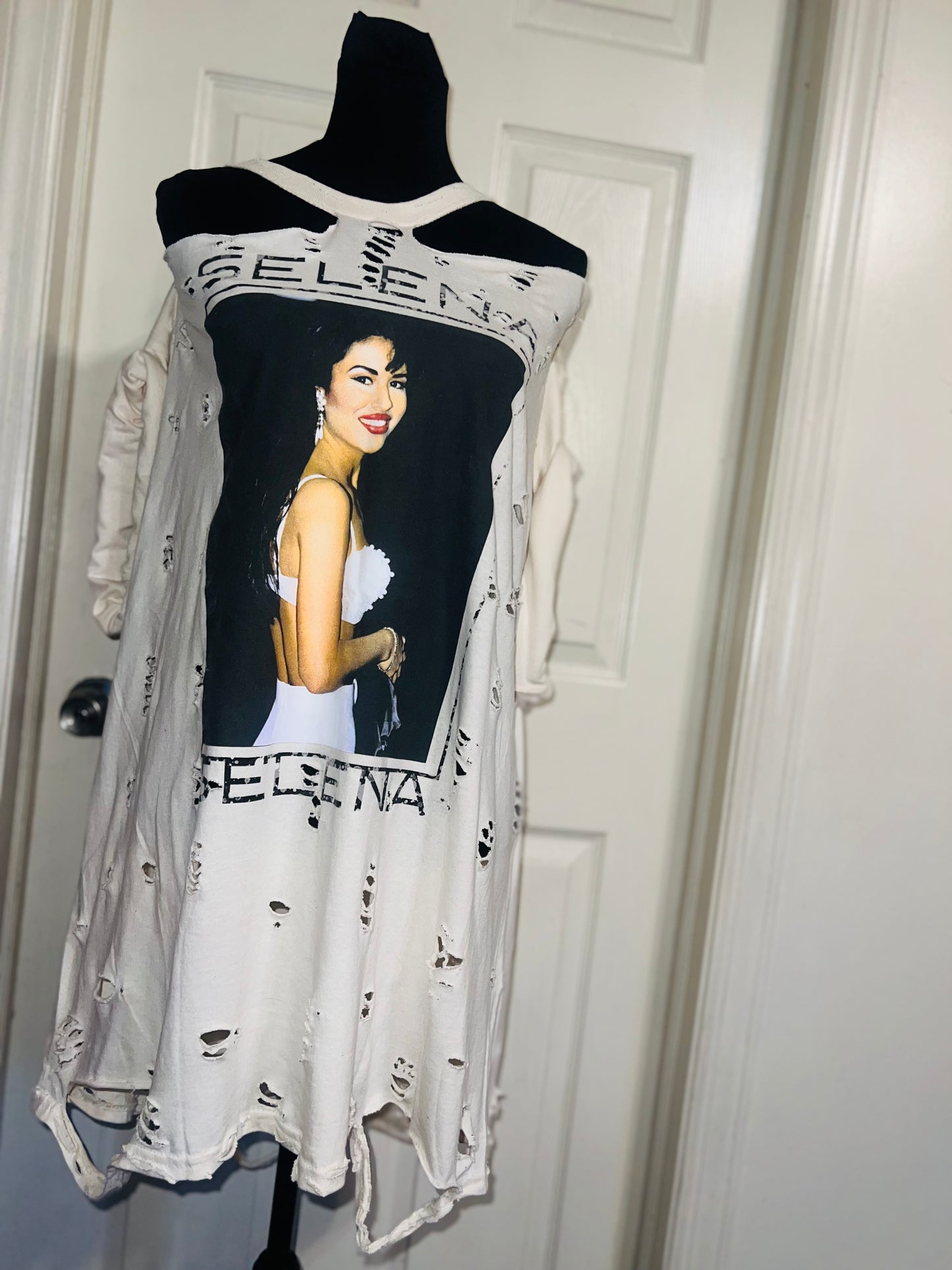 Selena Oversized Distressed Tee