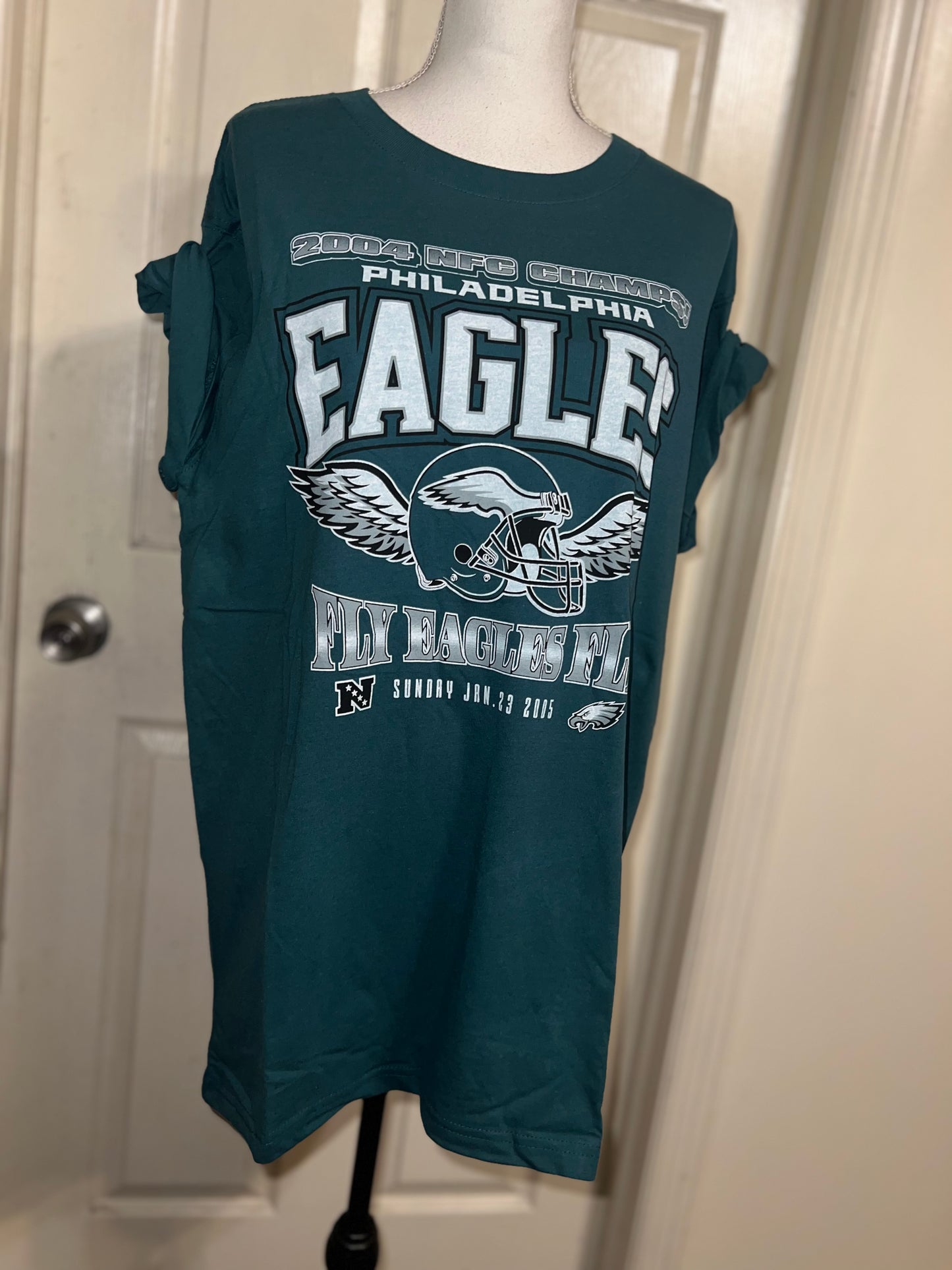 Philadelphia Eagles Oversized Distressed Tee