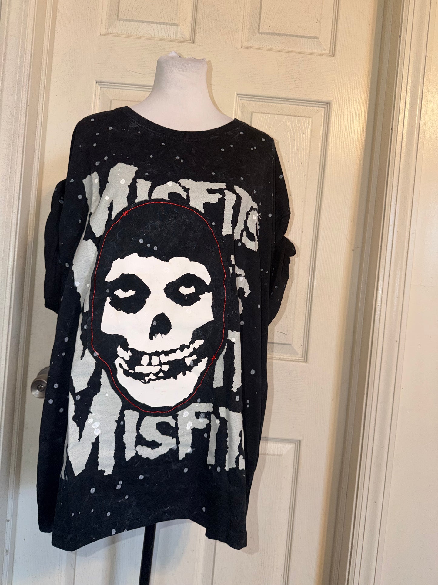 Misfits Oversized Distressed Tee