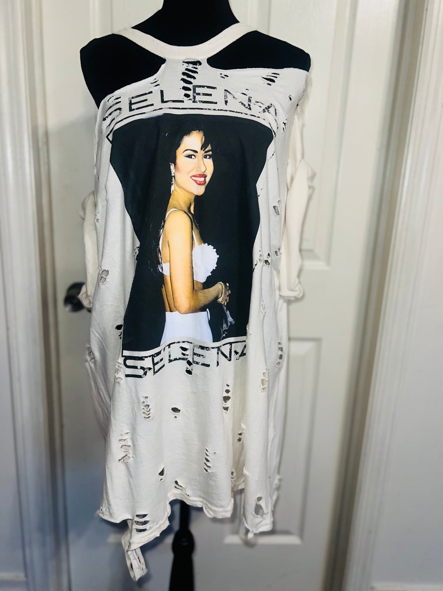 Selena Oversized Distressed Tee