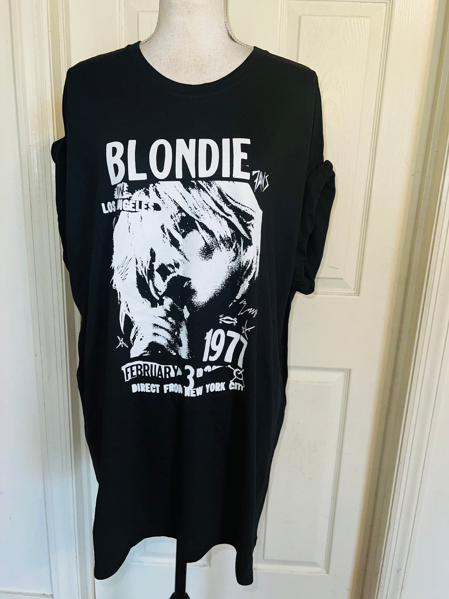 Blondie Oversized Distressed Tee