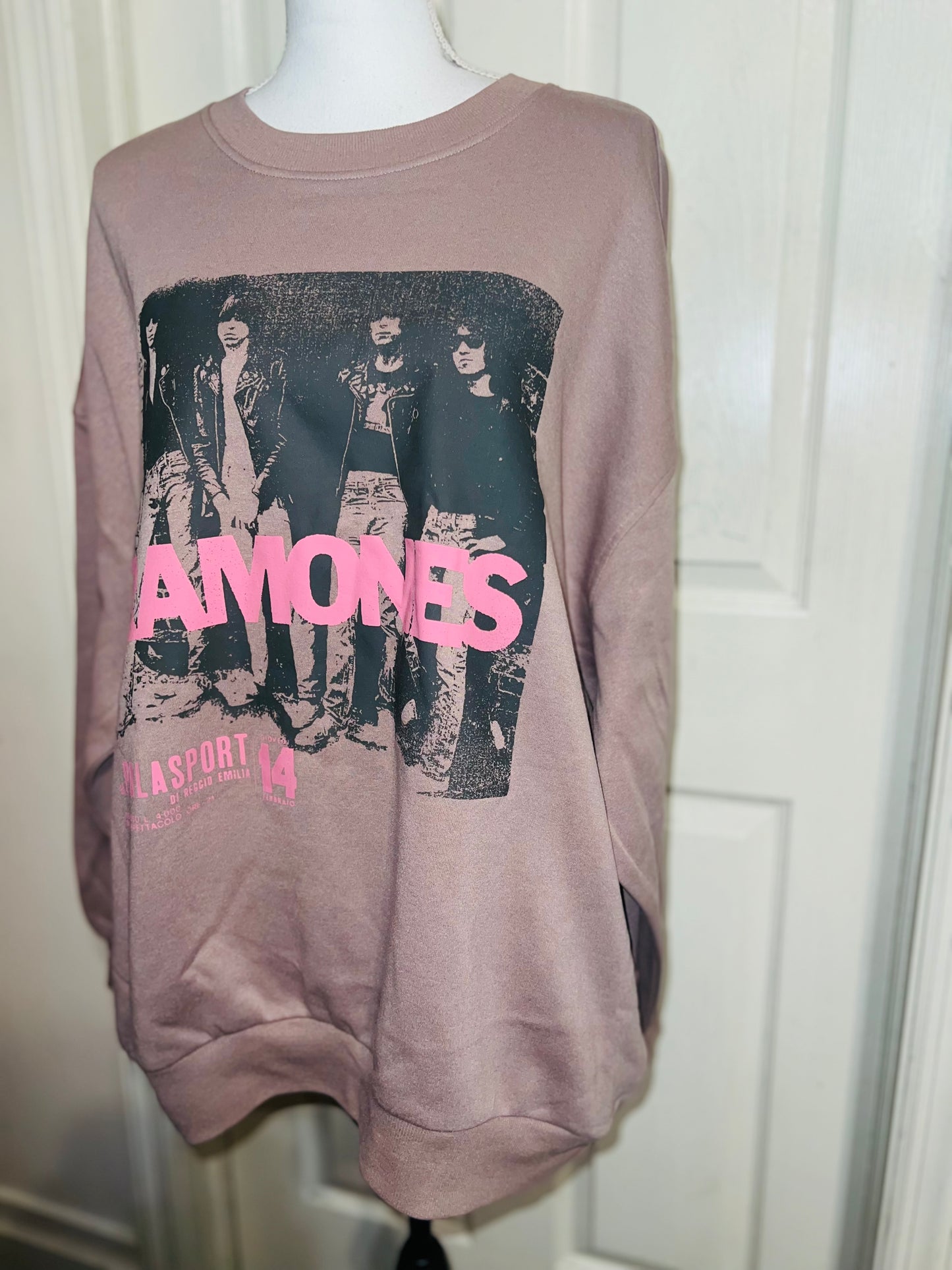 Ramones Oversized Distressed Tee