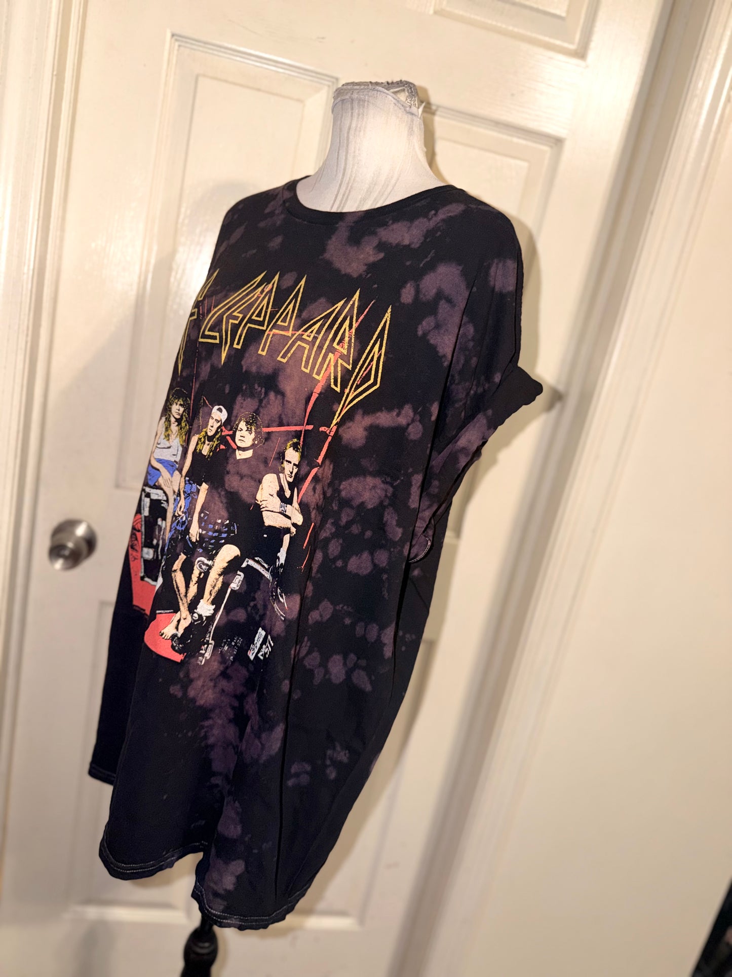 Def Leppard Oversized Tee