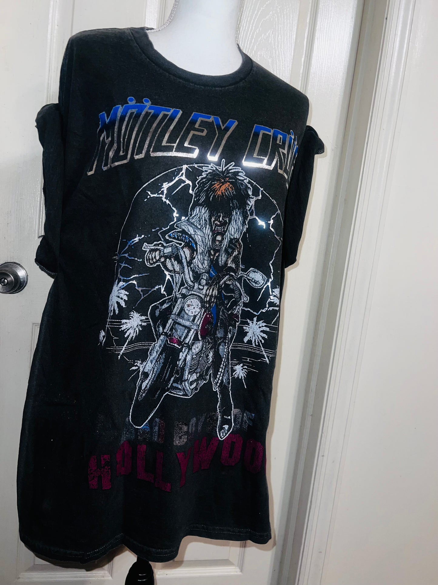 Motley Crue Oversized Distressed Tee