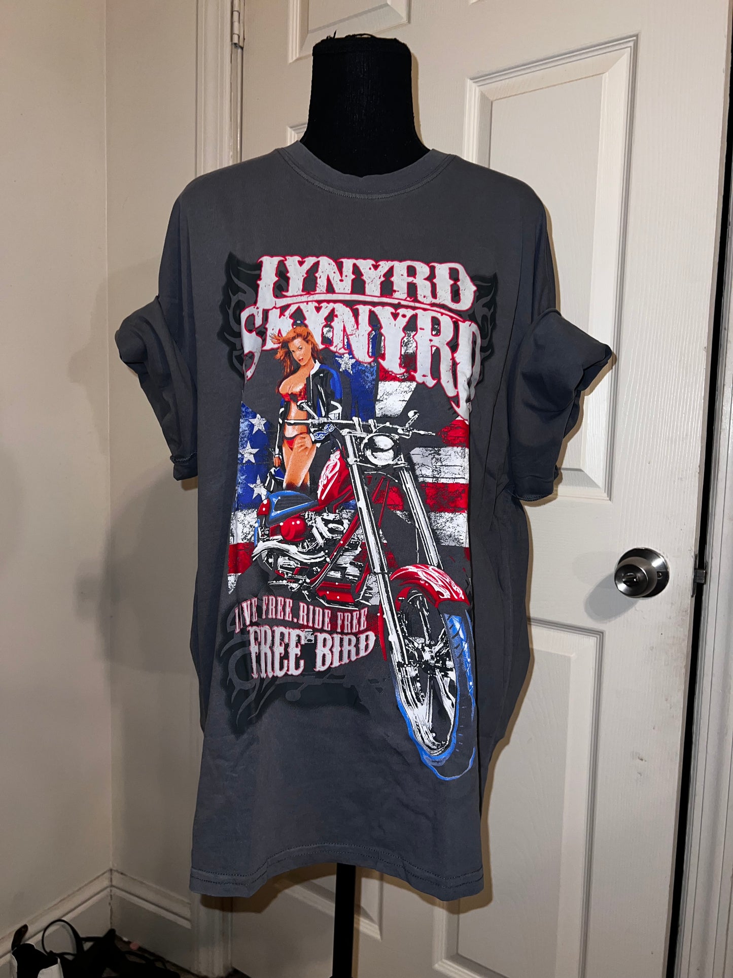 Lynyrd Skynyrd Free Bird Oversized Distressed Tee