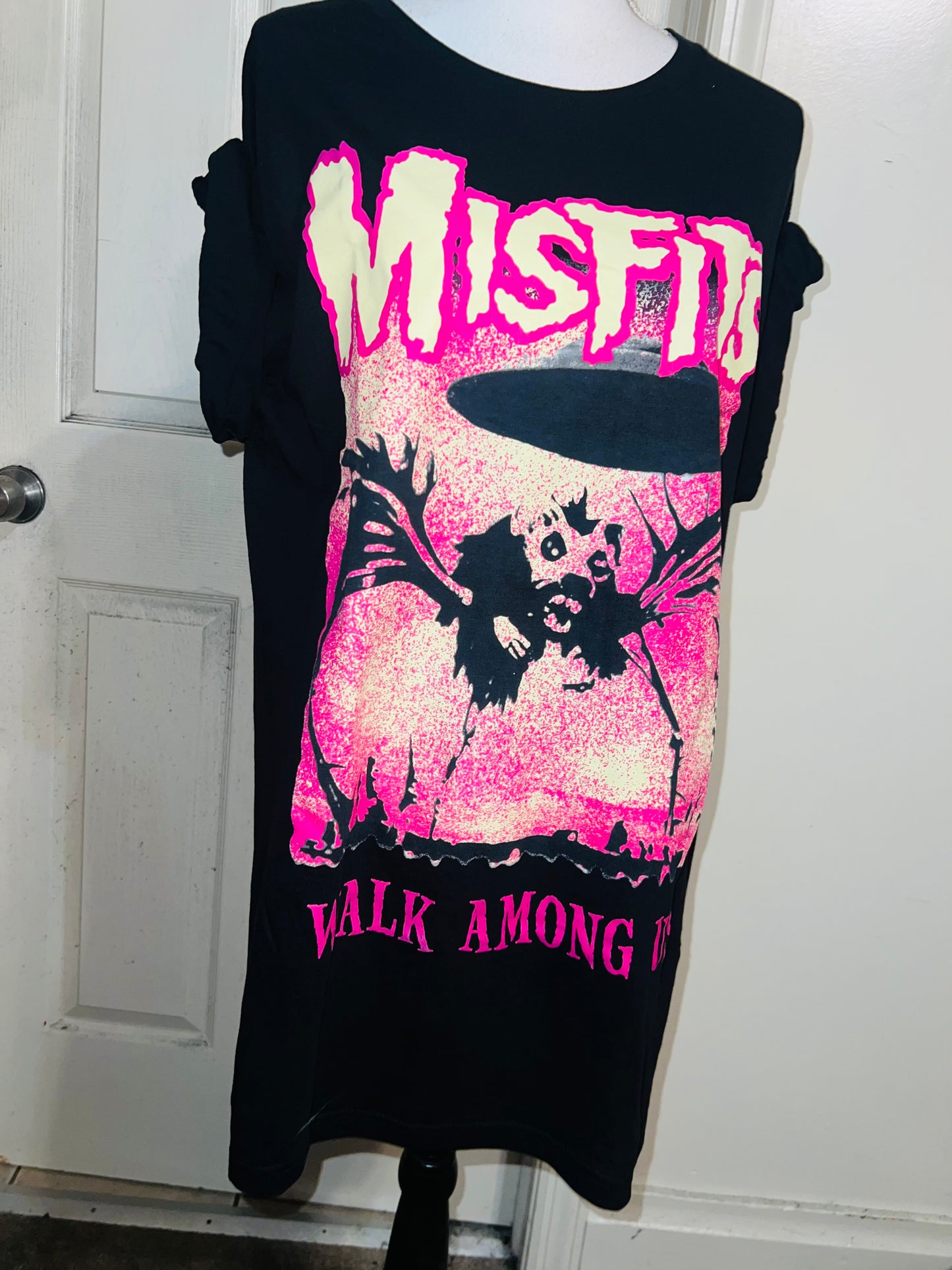 Misfits Oversized Distressed Tee