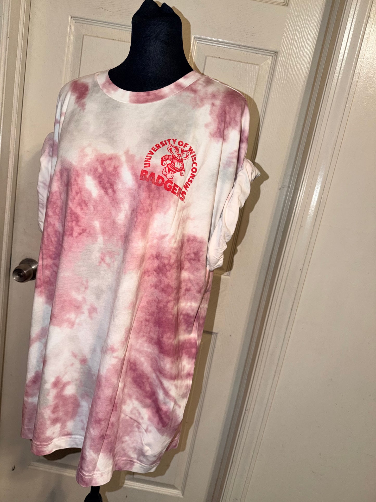 Wisconsin Badgers Oversized Double Sided Tee
