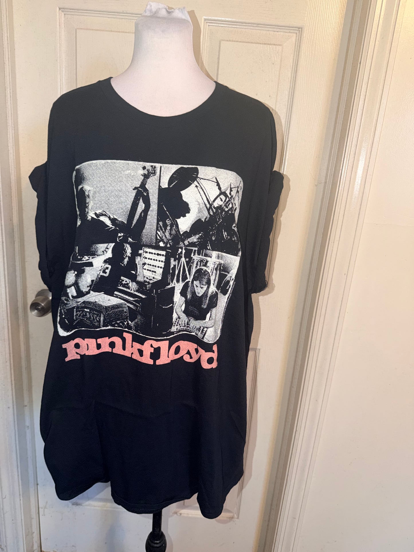 Pink Floyd Oversized Distressed Tee