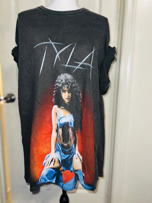 Tyla Oversized Disyressed Tee