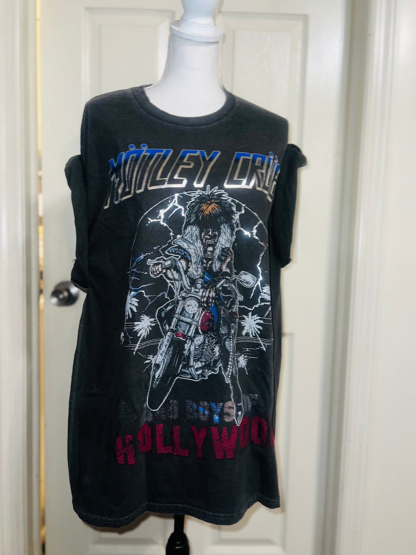 Motley Crue Oversized Distressed Tee