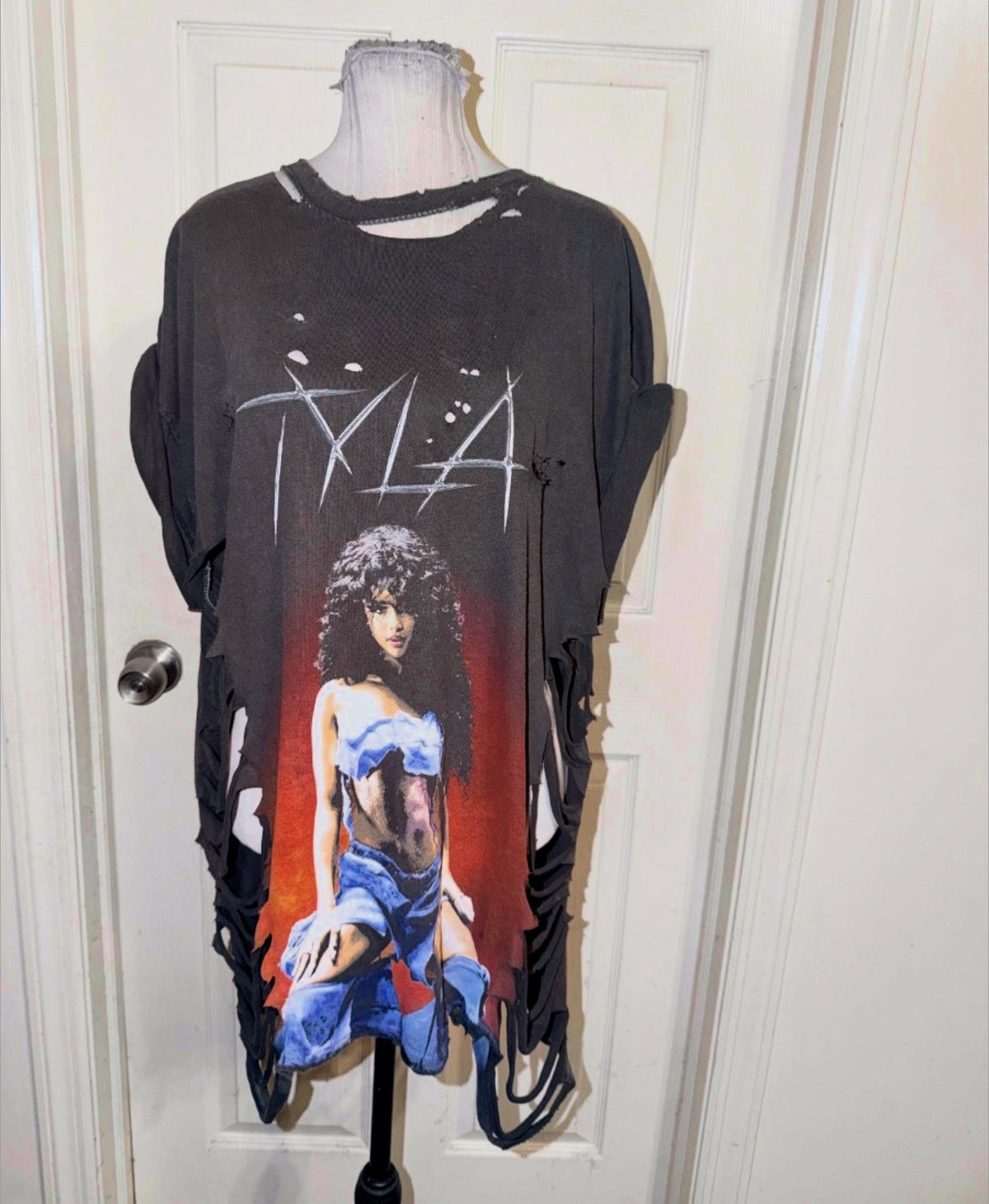 Tyla Oversized Distressed Tee (as is)