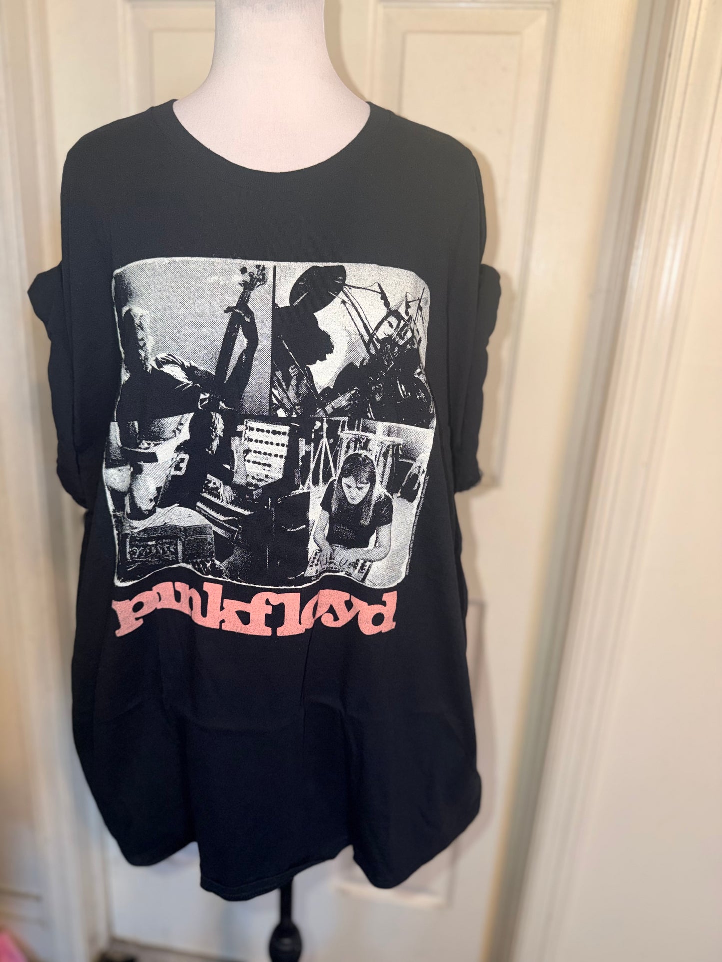 Pink Floyd Oversized Distressed Tee