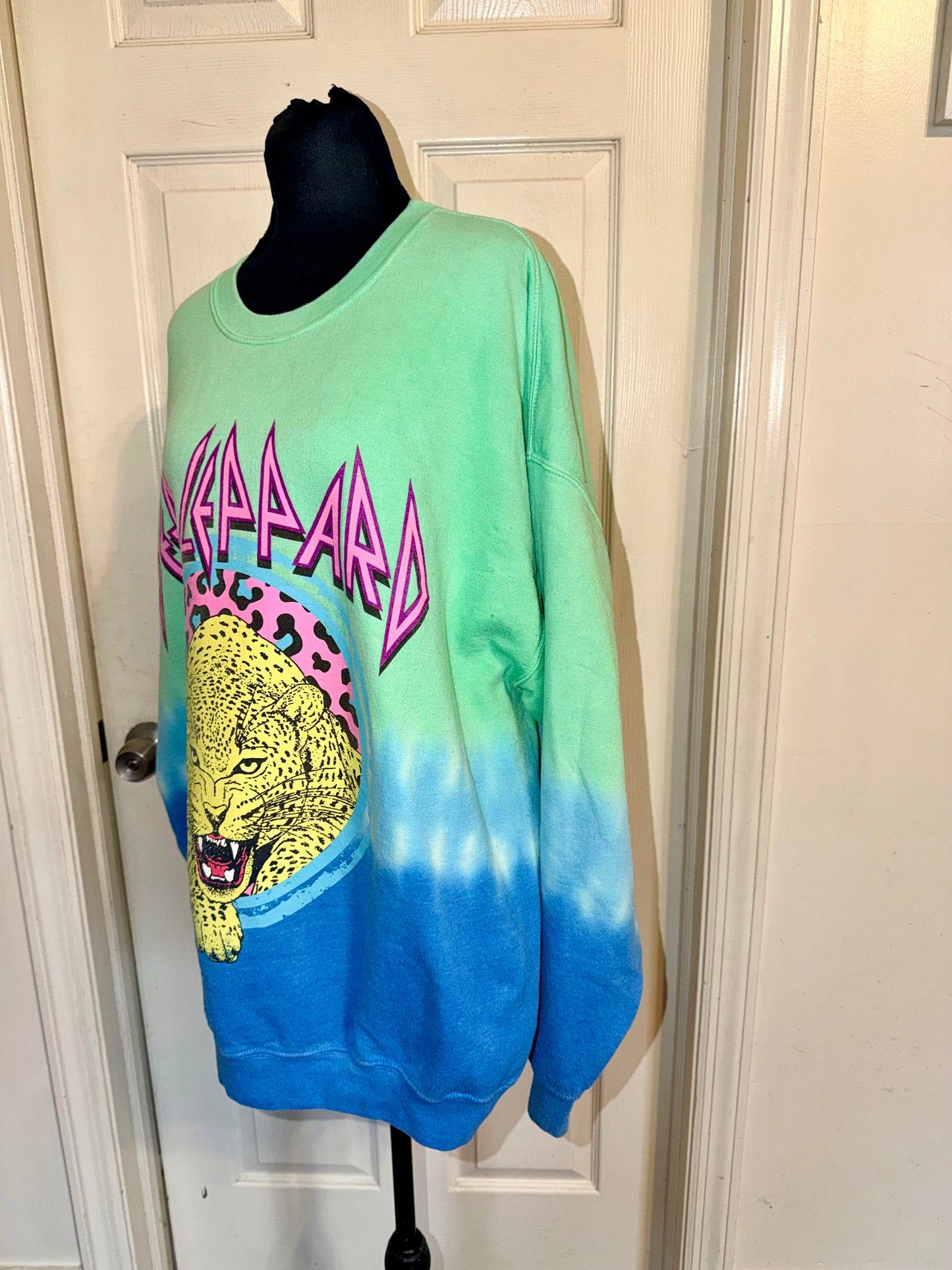 Def Leppard Oversized Sweatshirt