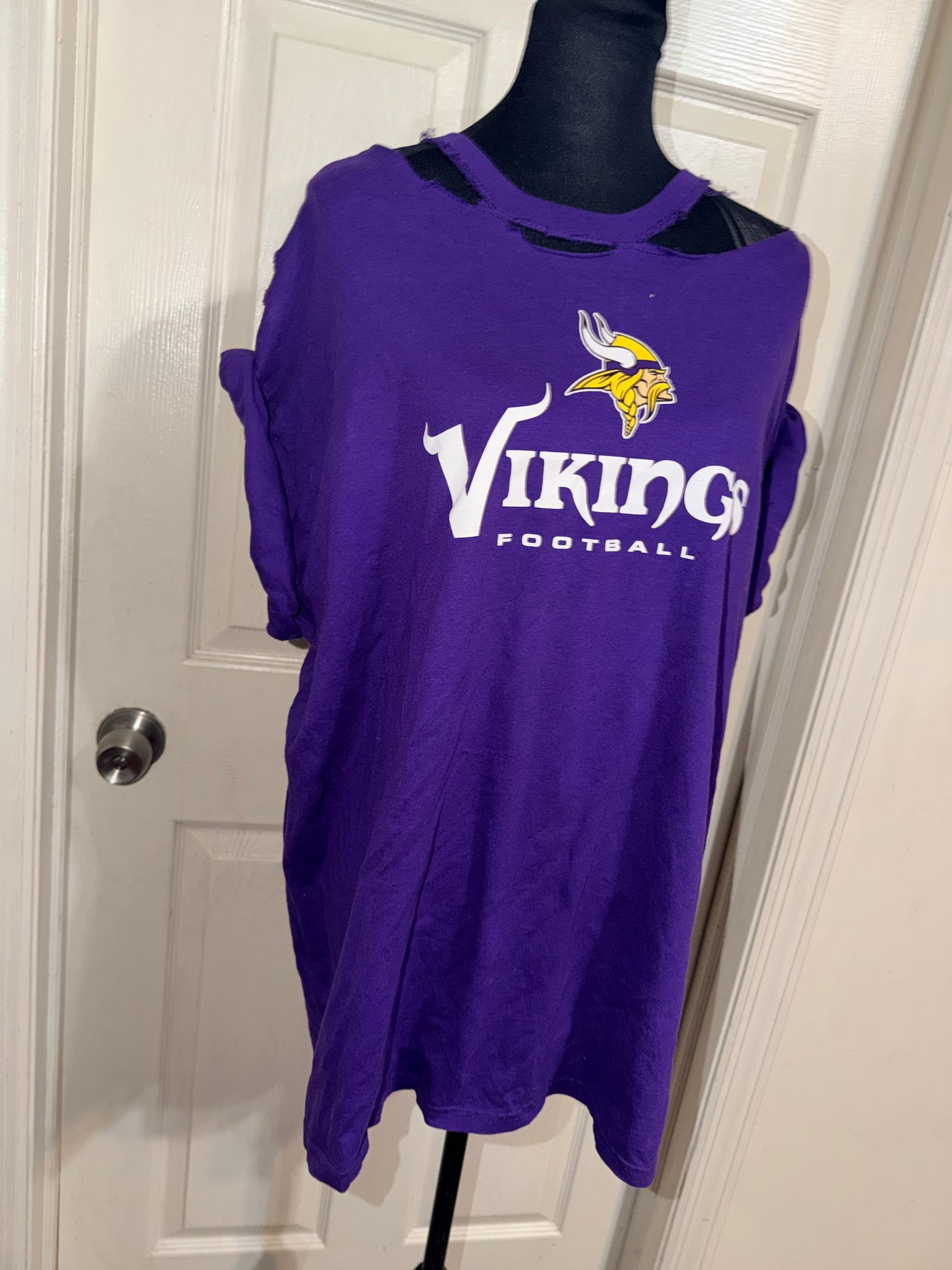 Minnesota Vikings Oversized Distressed Tee
