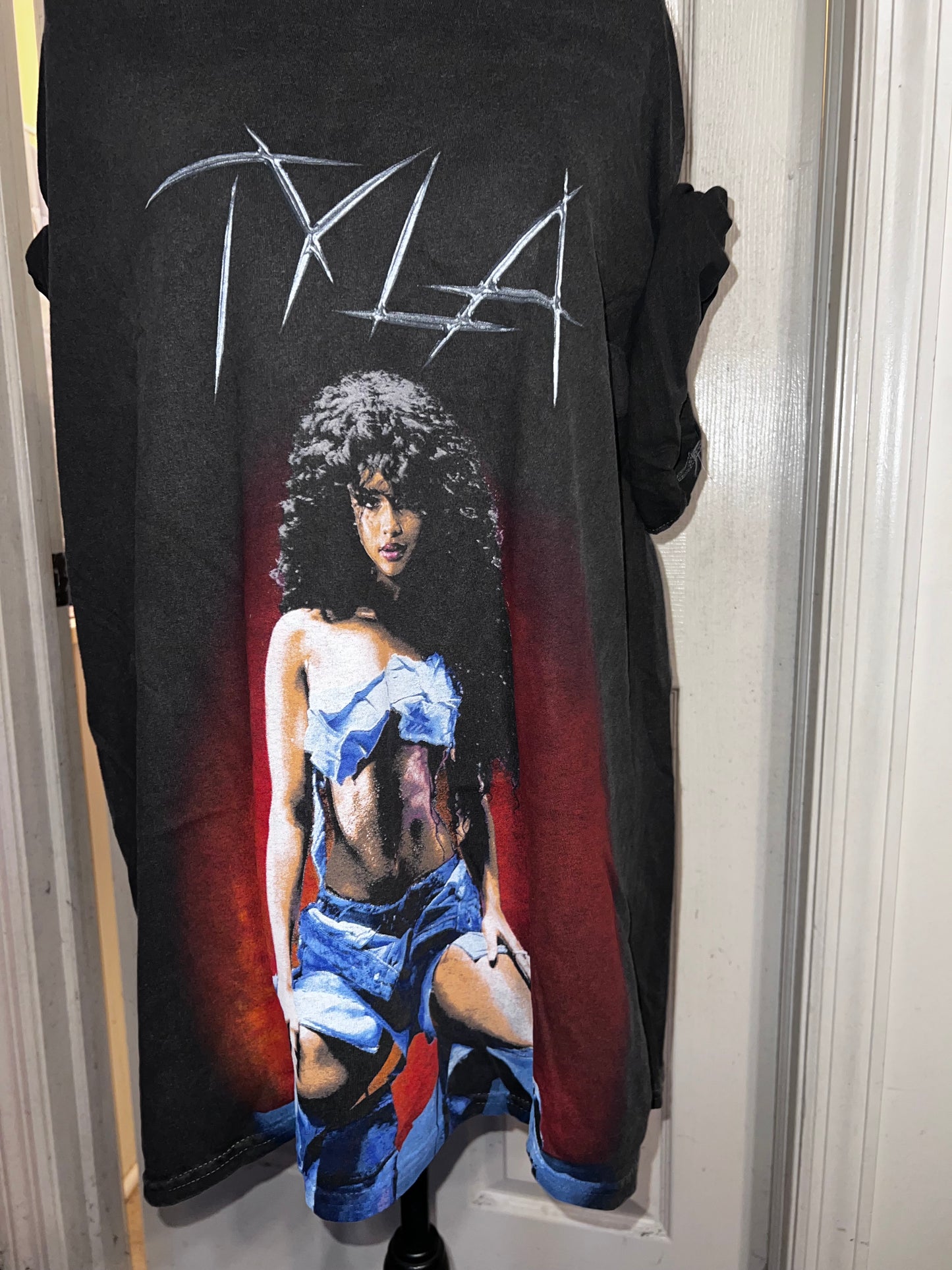 Tyla Oversized Disyressed Tee