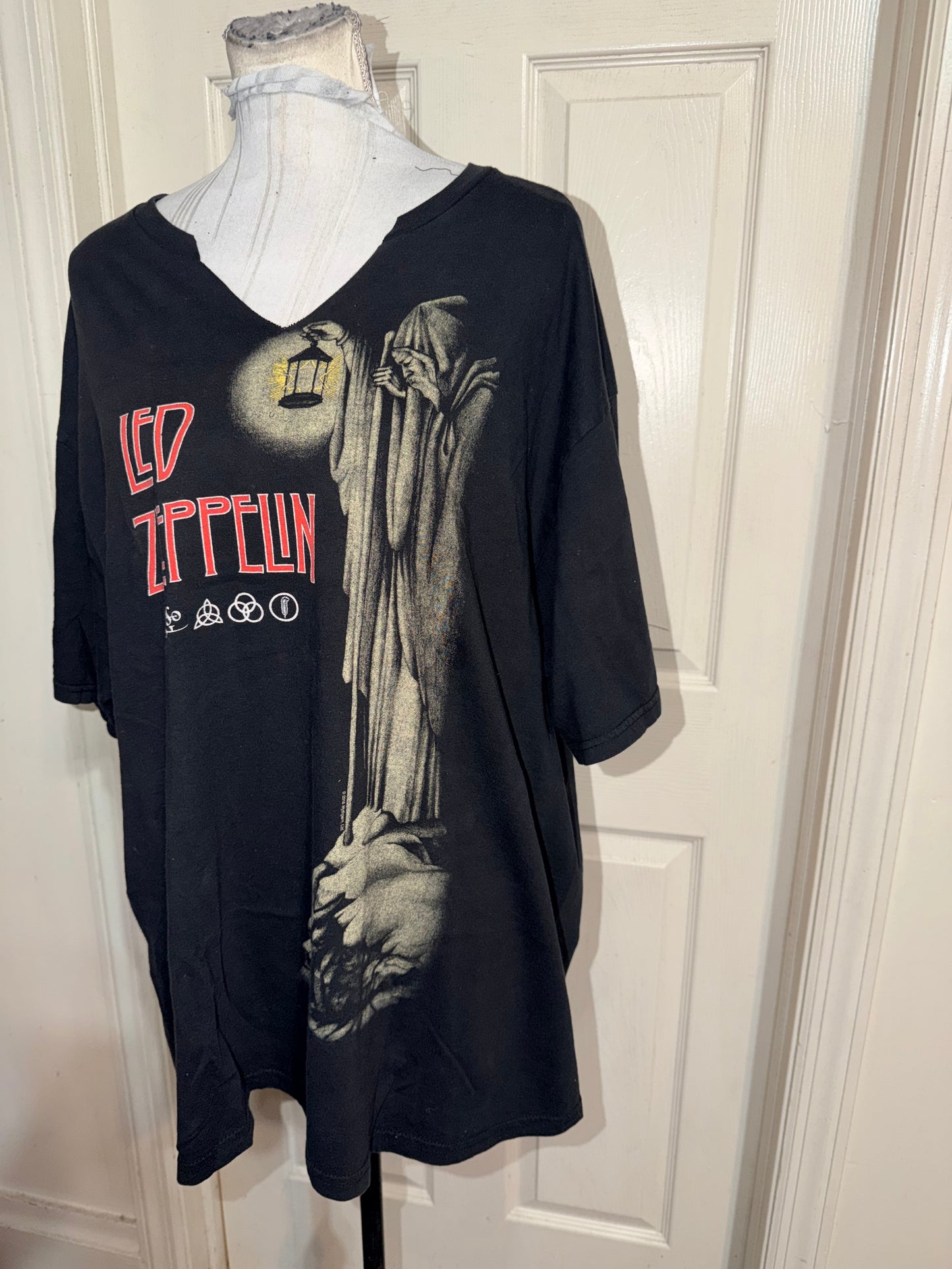 Led Zeppelin Oversized Distressed Tee