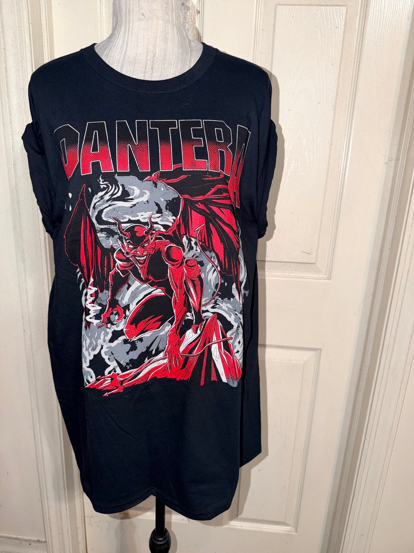 Pantera Oversized Distressed Tee