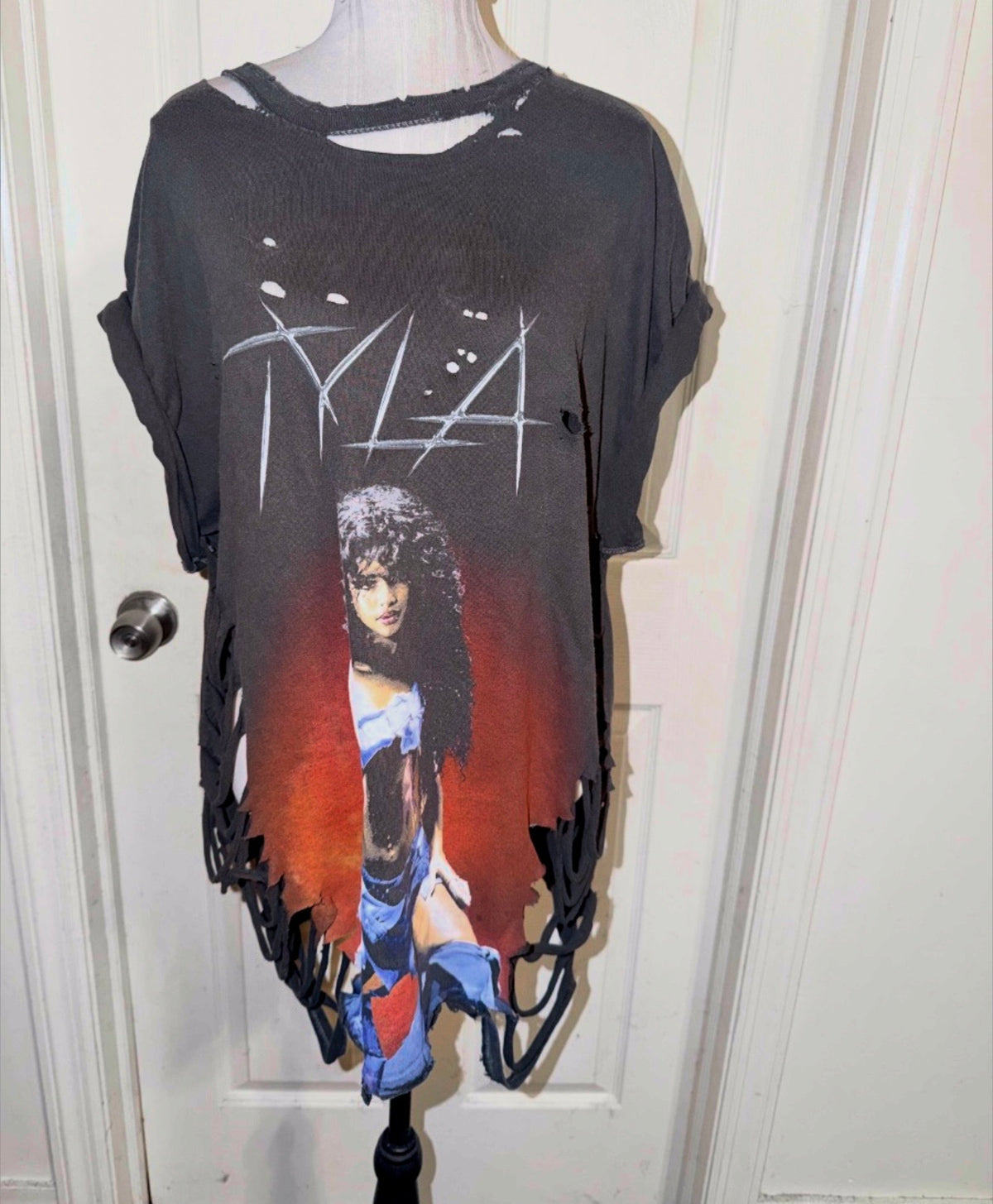Tyla Oversized Distressed Tee (as is)