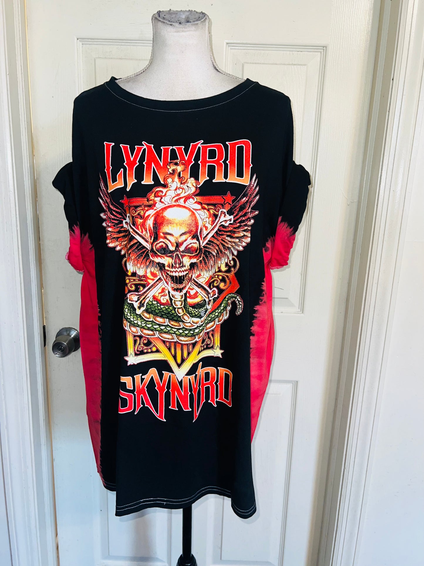 Lynyrd Skynyrd Oversized Distressed Tee