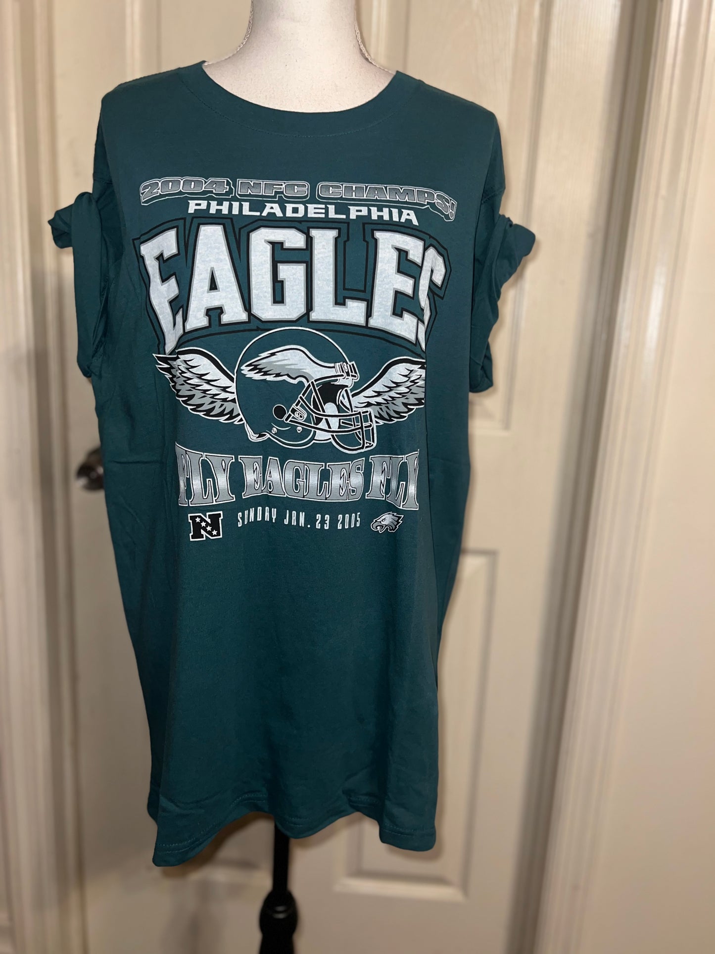 Philadelphia Eagles Oversized Distressed Tee