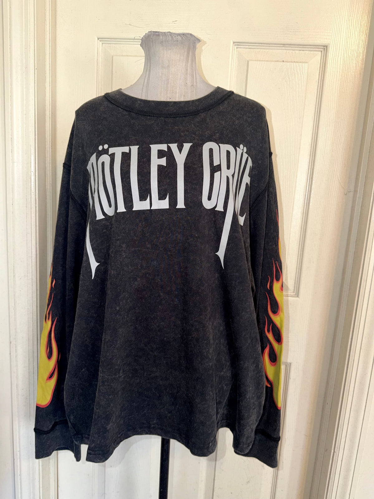 Motley Crue Oversized Long Sleeve Tee