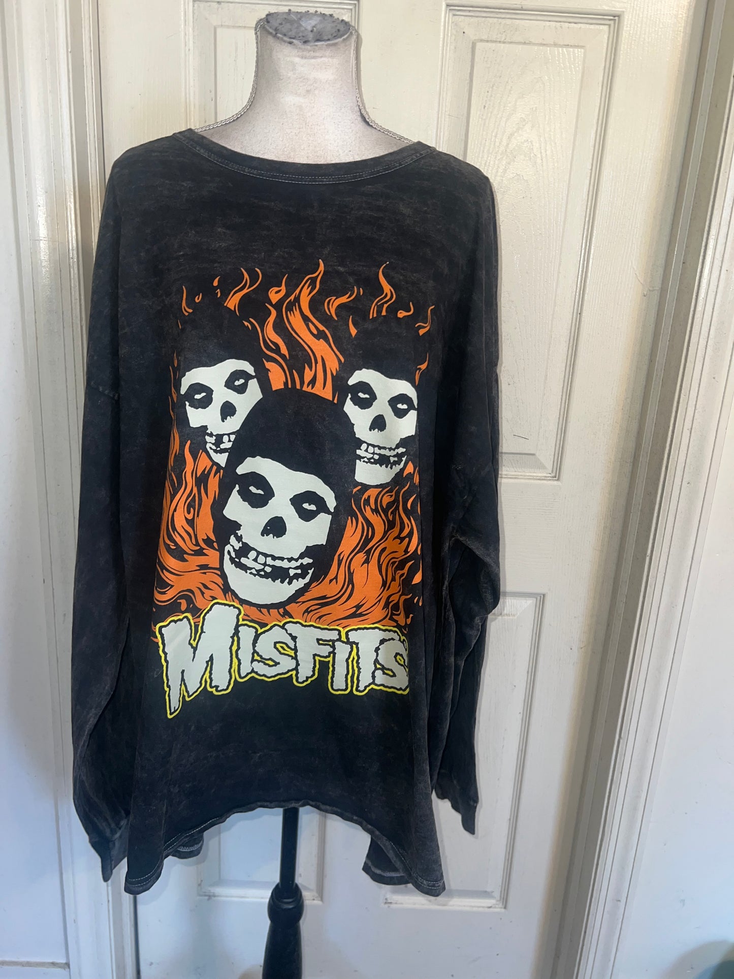Misfits Oversized Distressed Long Sleeve Tee