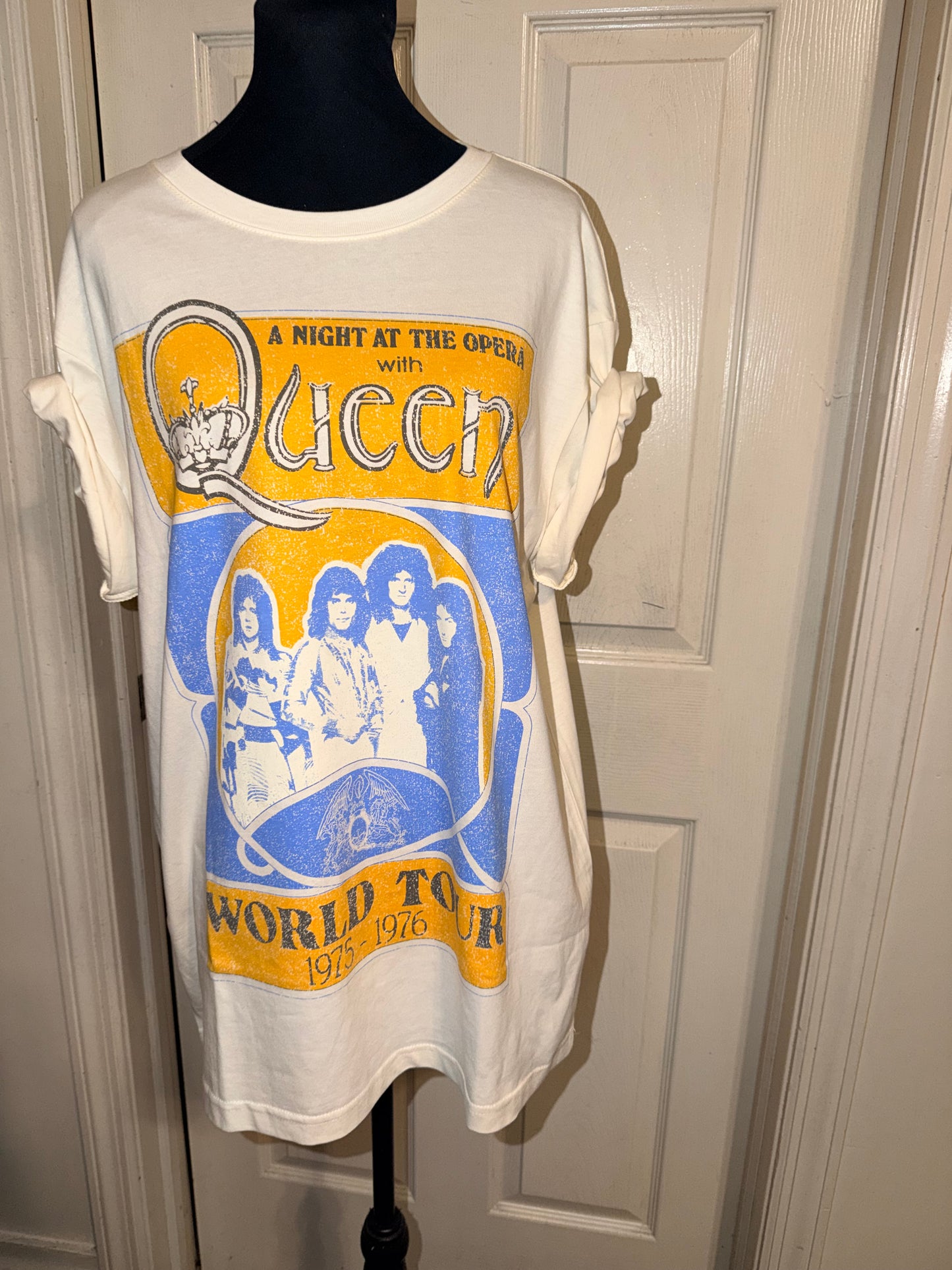 Queen Oversized Distressed Tee