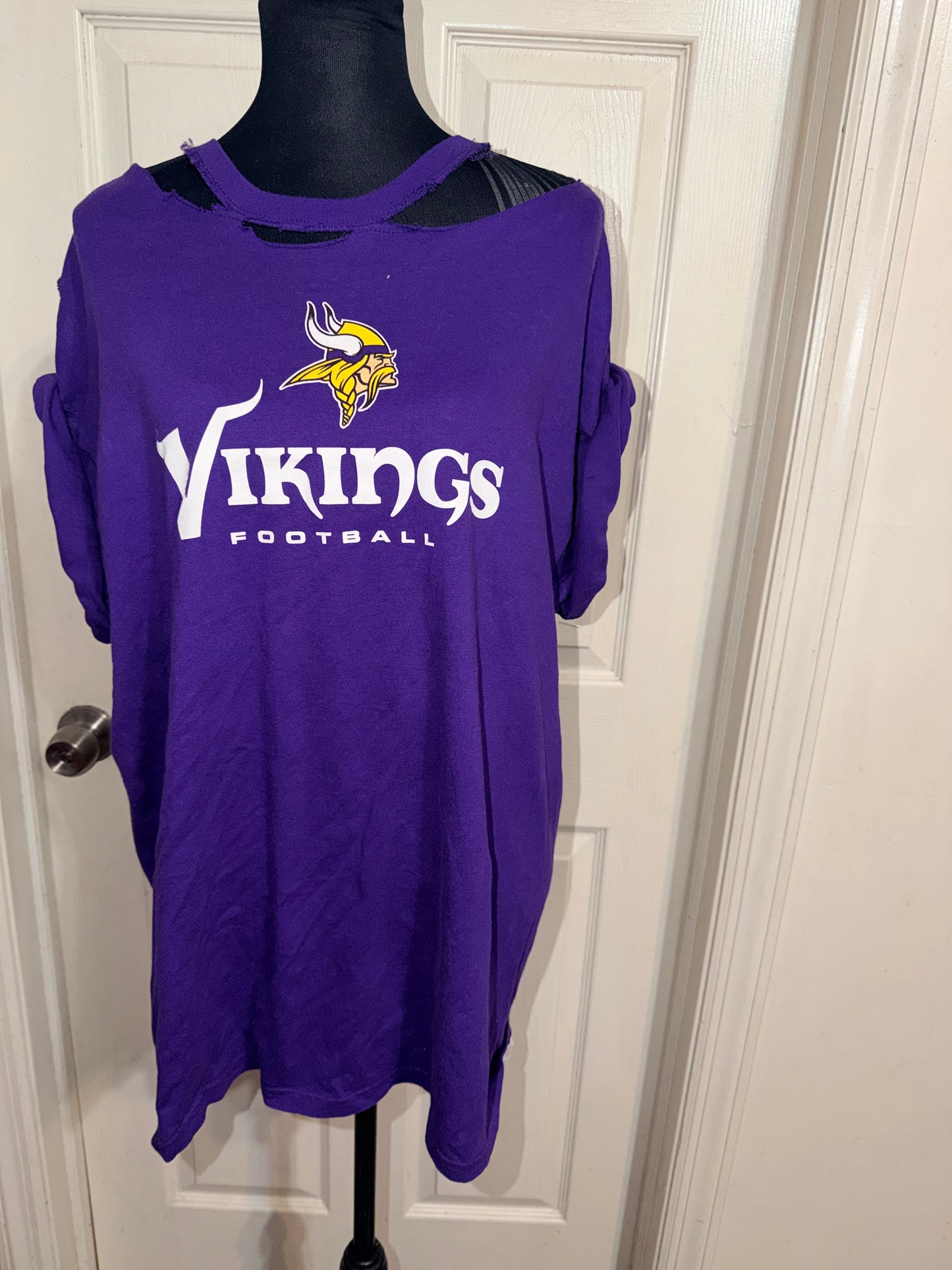 Minnesota Vikings Oversized Distressed Tee