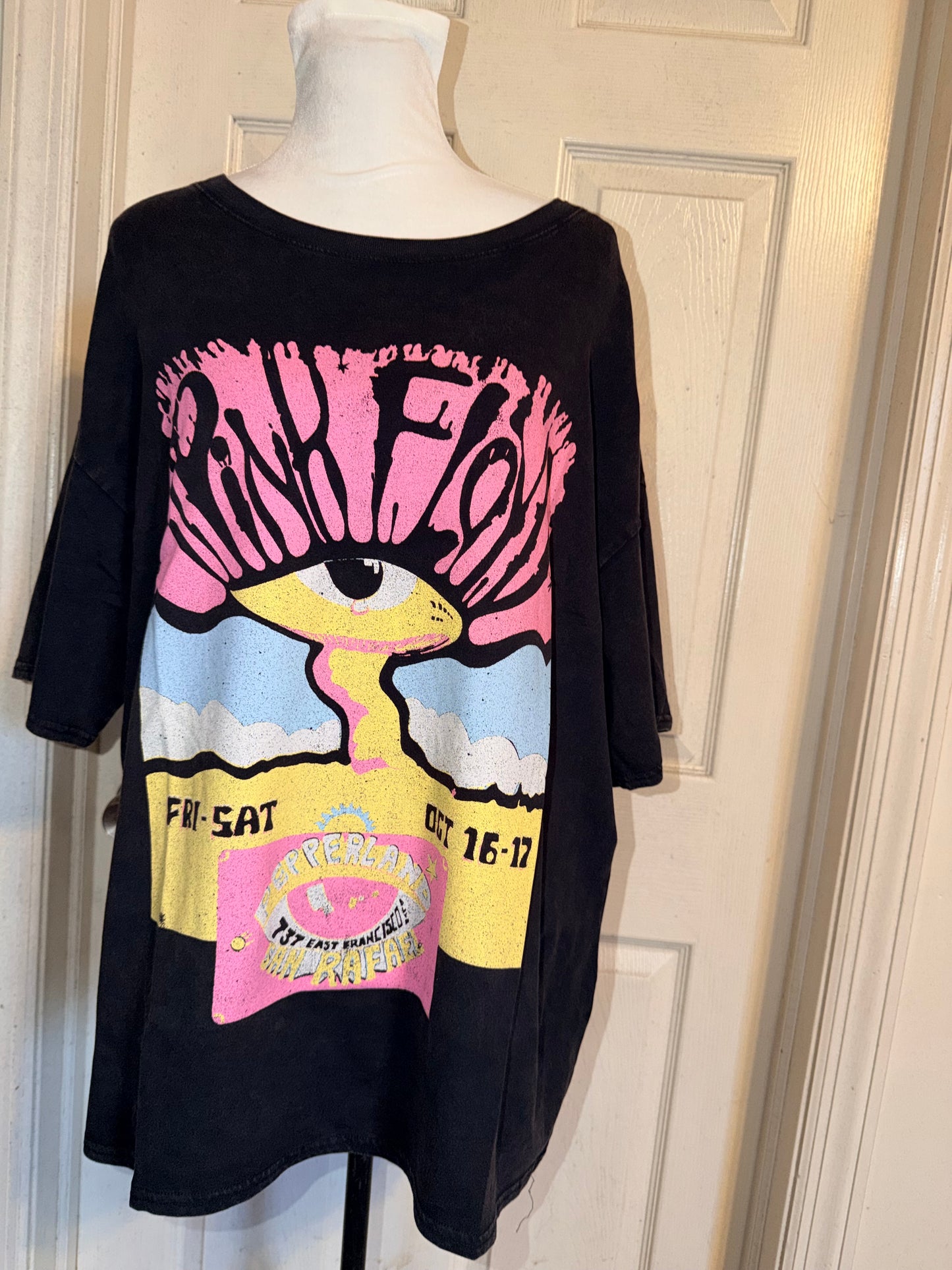 Pink Floyd Oversized Distressed Tee