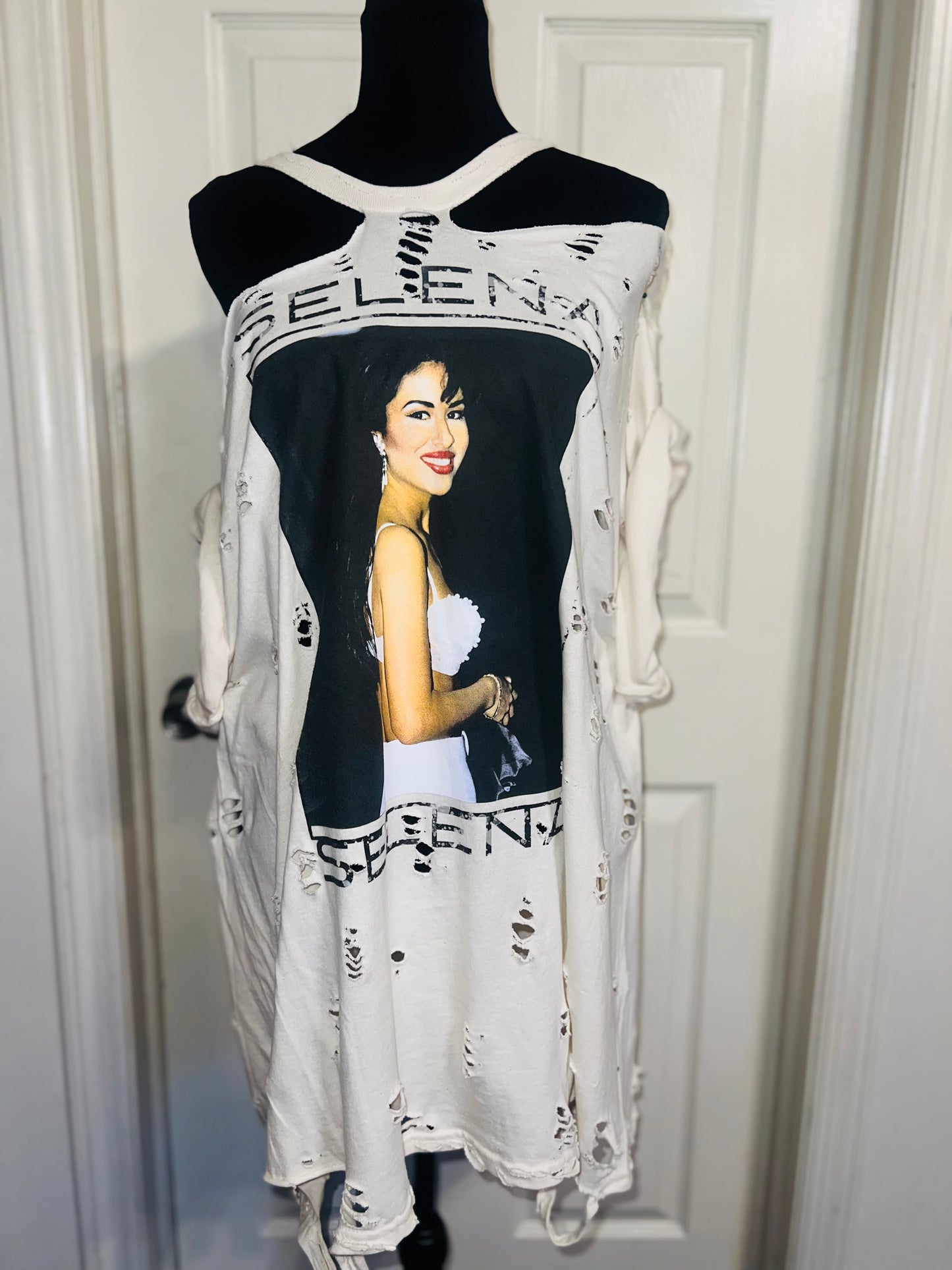 Selena Oversized Distressed Tee