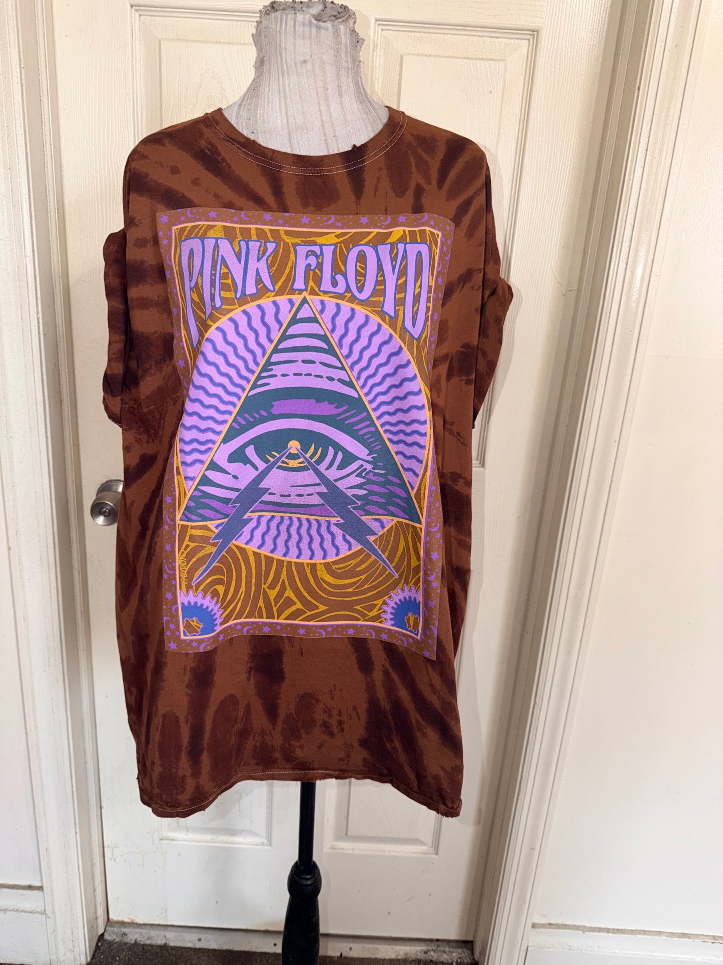 Pink Floyd Oversized Distressed Tee