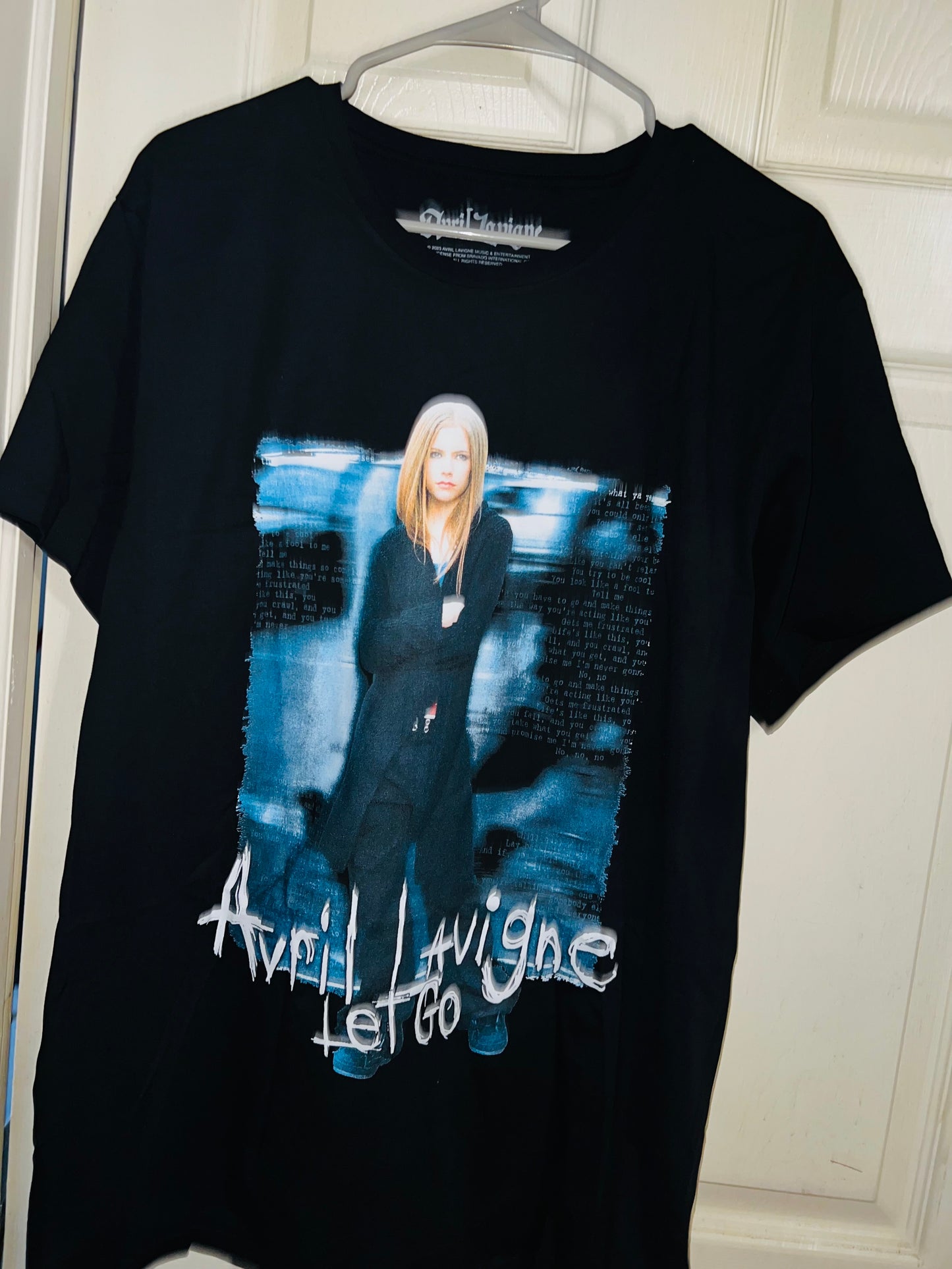 Avril Lavigne Oversized Distressed Tee