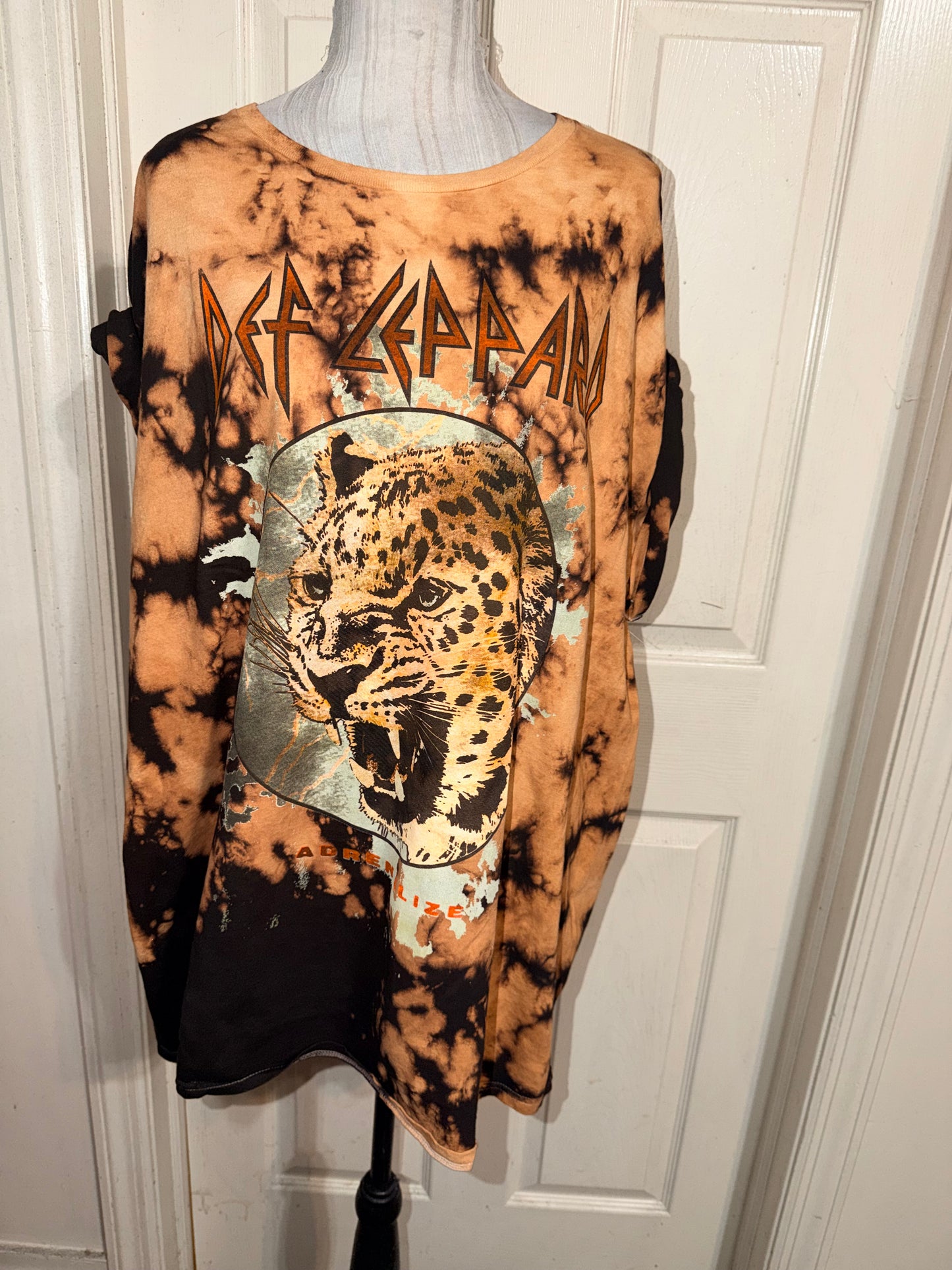 Def Leppard Oversized Distressed Tee