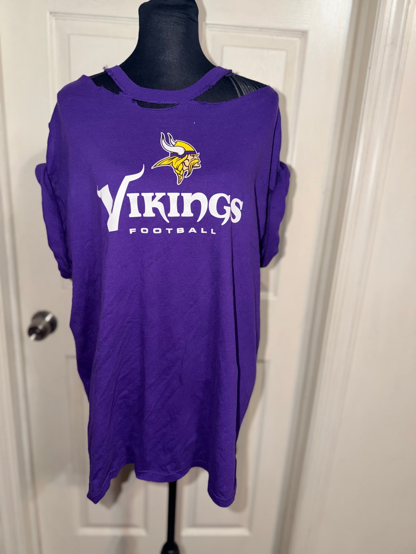 Minnesota Vikings Oversized Distressed Tee