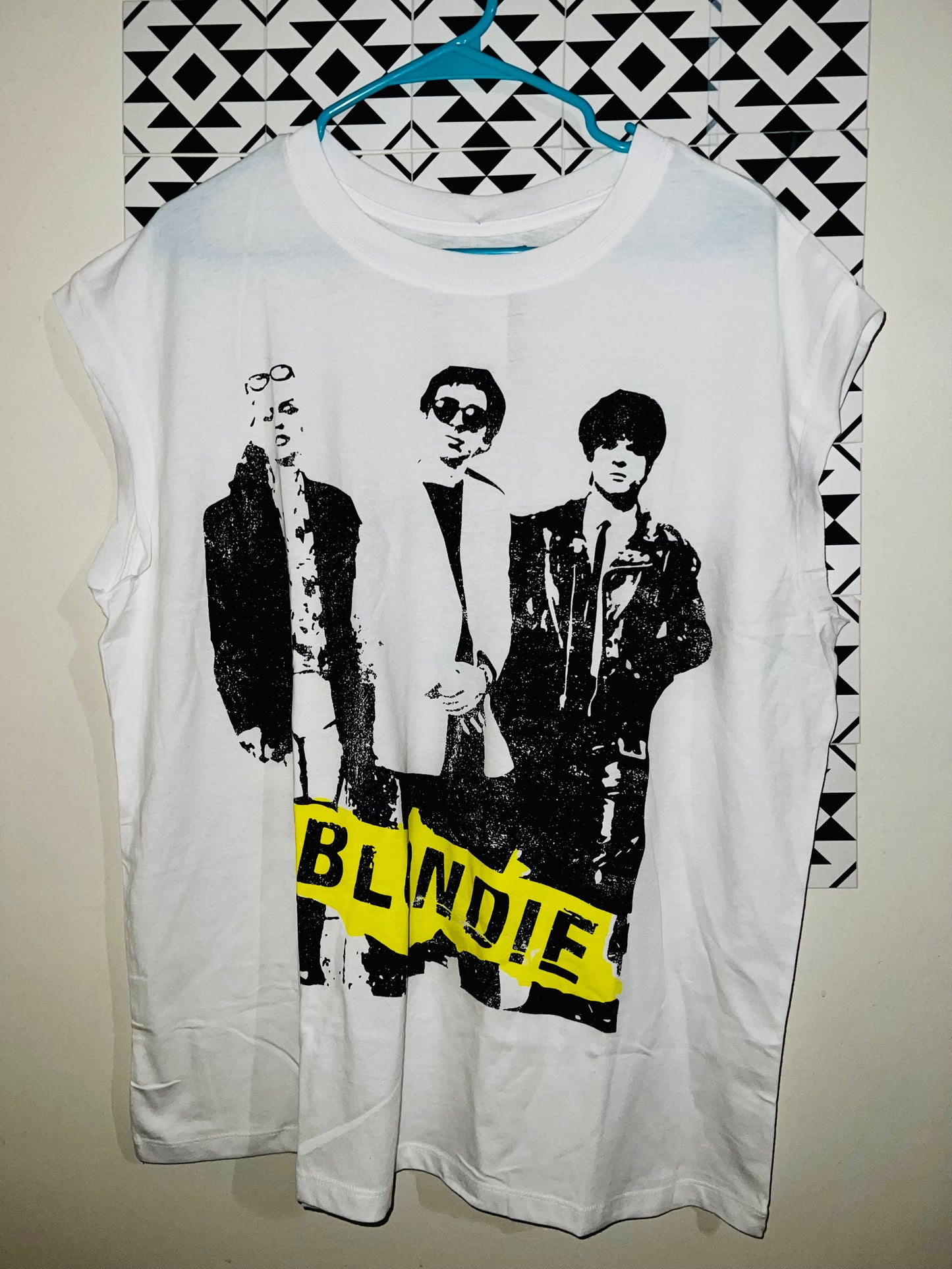 Blondie Oversized Distressed Tank