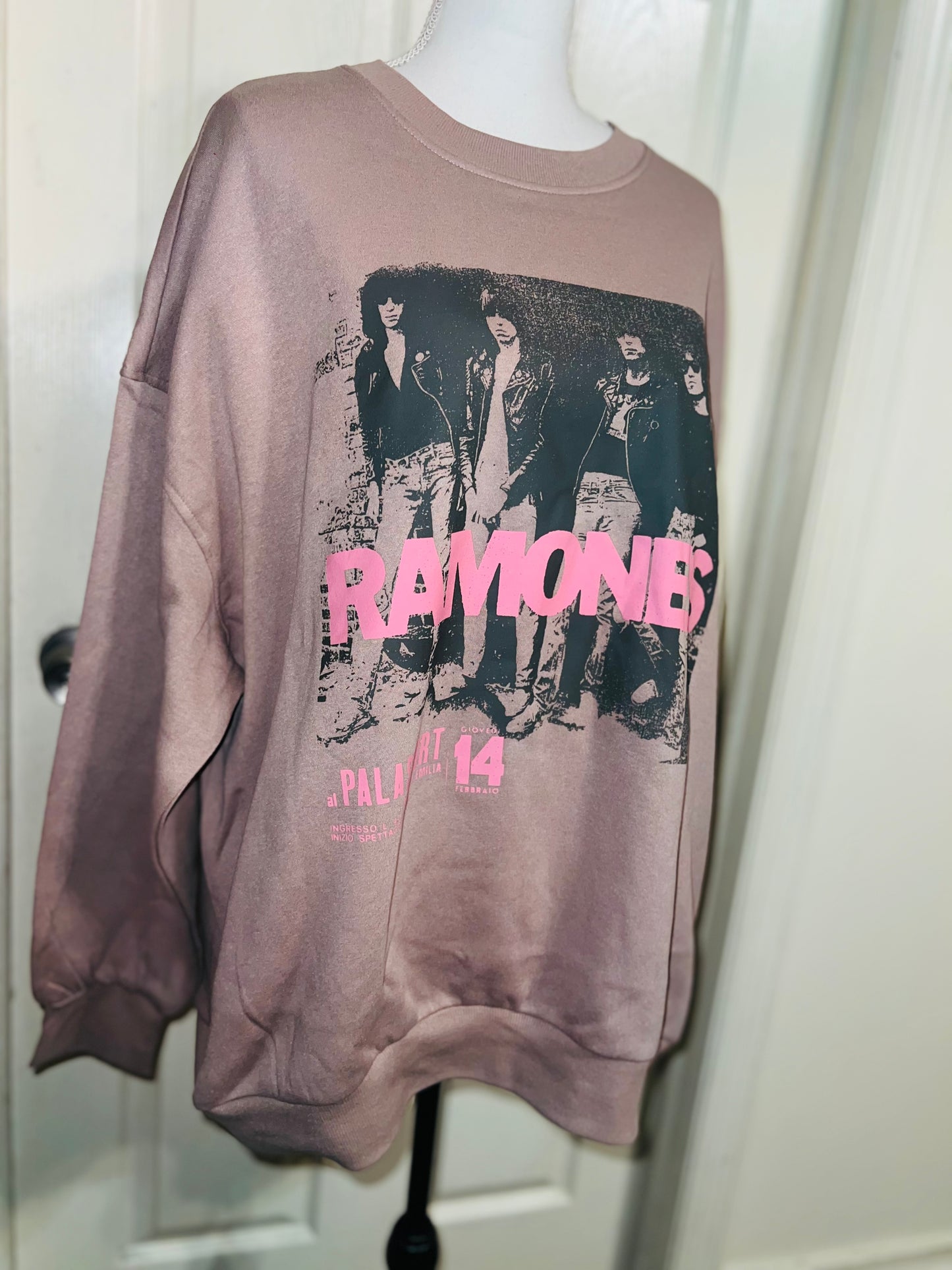 Ramones Oversized Distressed Tee